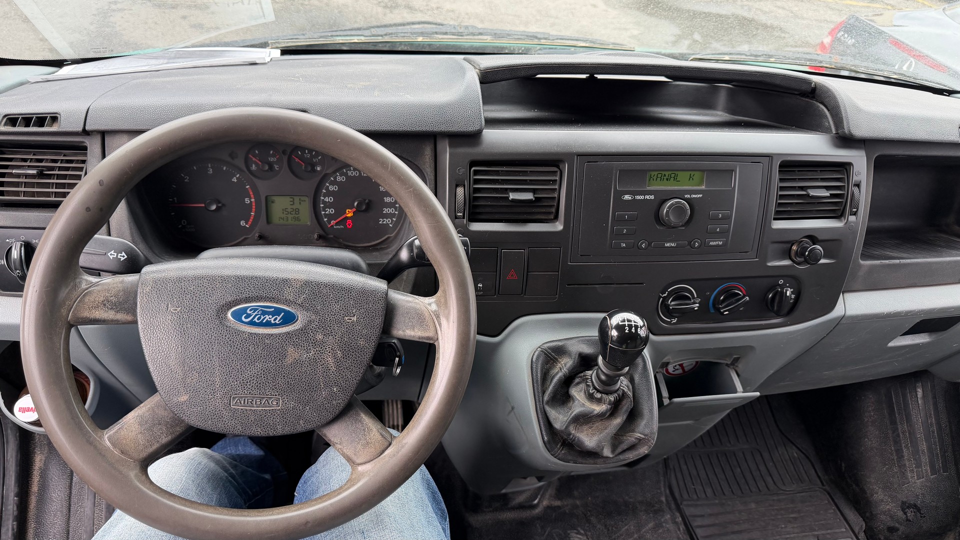 FORD Transit 2.4 TDCi 350 M Duo-image-11