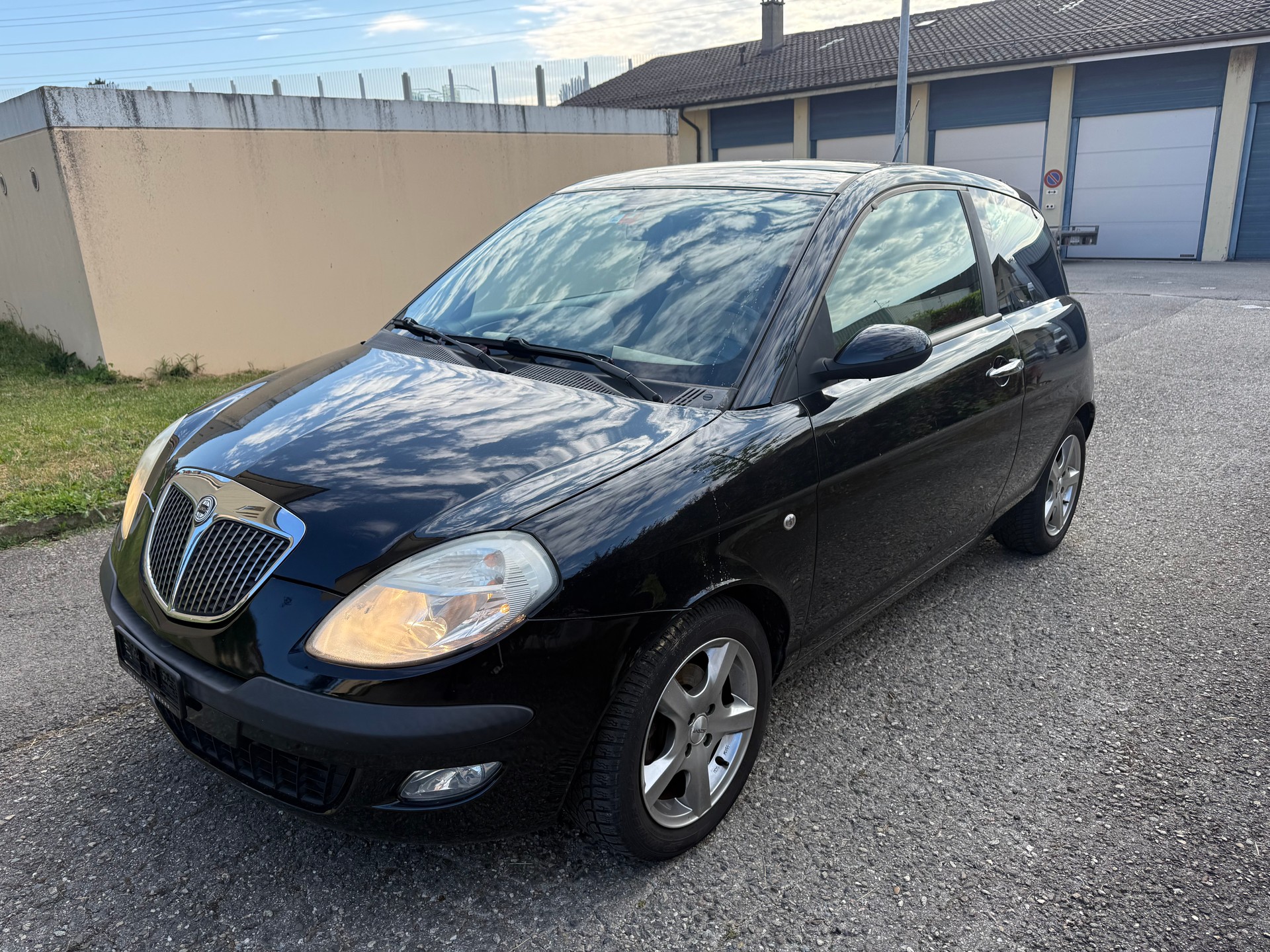 LANCIA Ypsilon 1.4 16V Argento-image-1