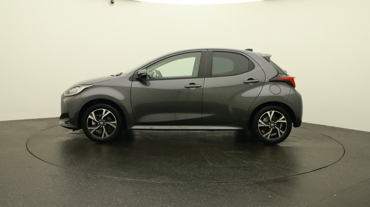 TOYOTA Yaris 1.5 Sport e-CVT-showroom-element-1