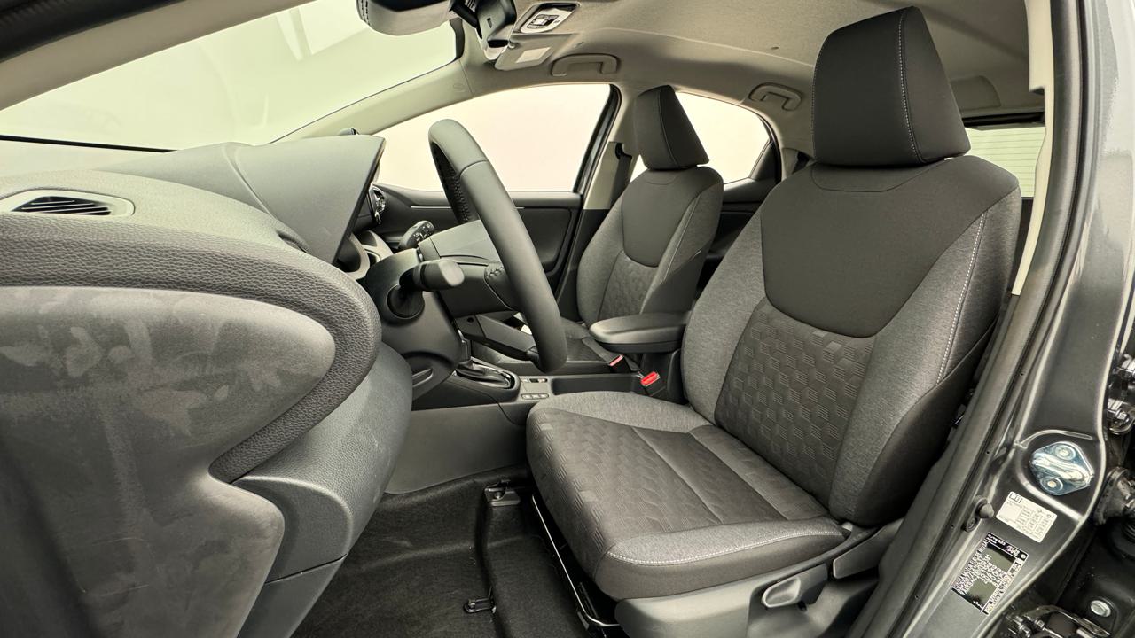 TOYOTA Yaris 1.5 Sport e-CVT-image-4