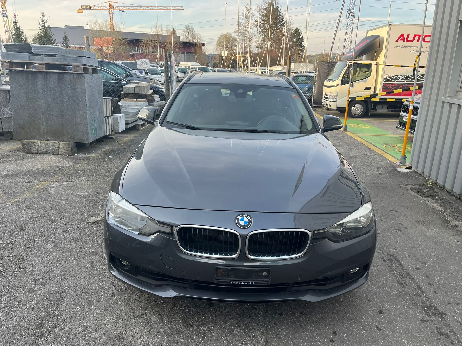 BMW 320i xDrive Touring Luxury Line Steptronic-image-6