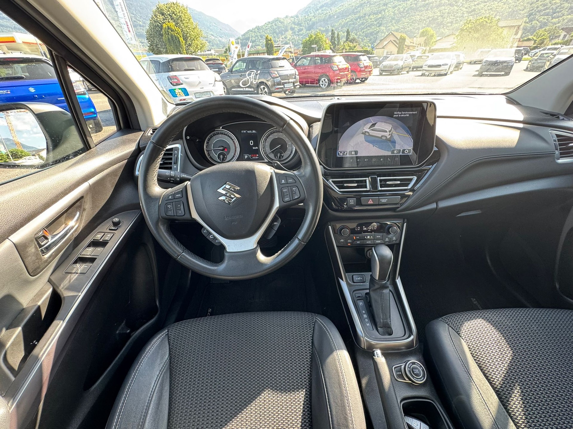 SUZUKI SX4 S-Cross 1.4 16V Compact Top Hybrid 4WD Automatic-image-9