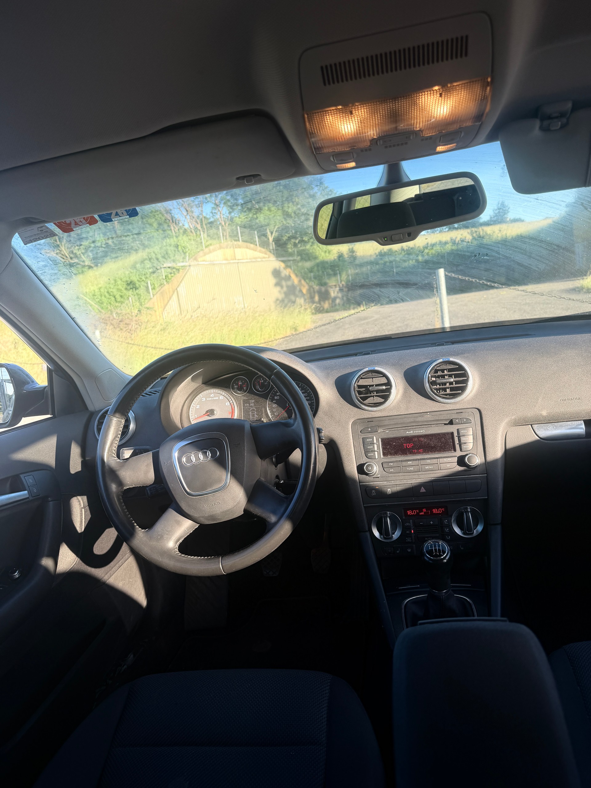 AUDI A3 Sportback 1.4 TFSI Ambiente-image-8