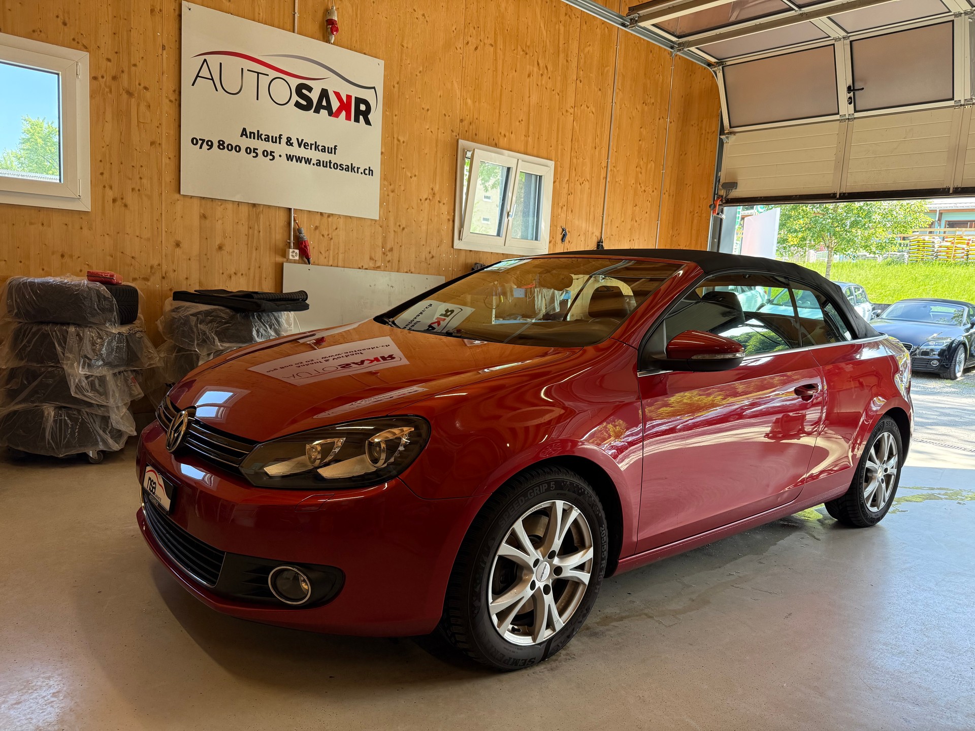 VW Golf Cabrio 1.4 TSI-showroom-element-1