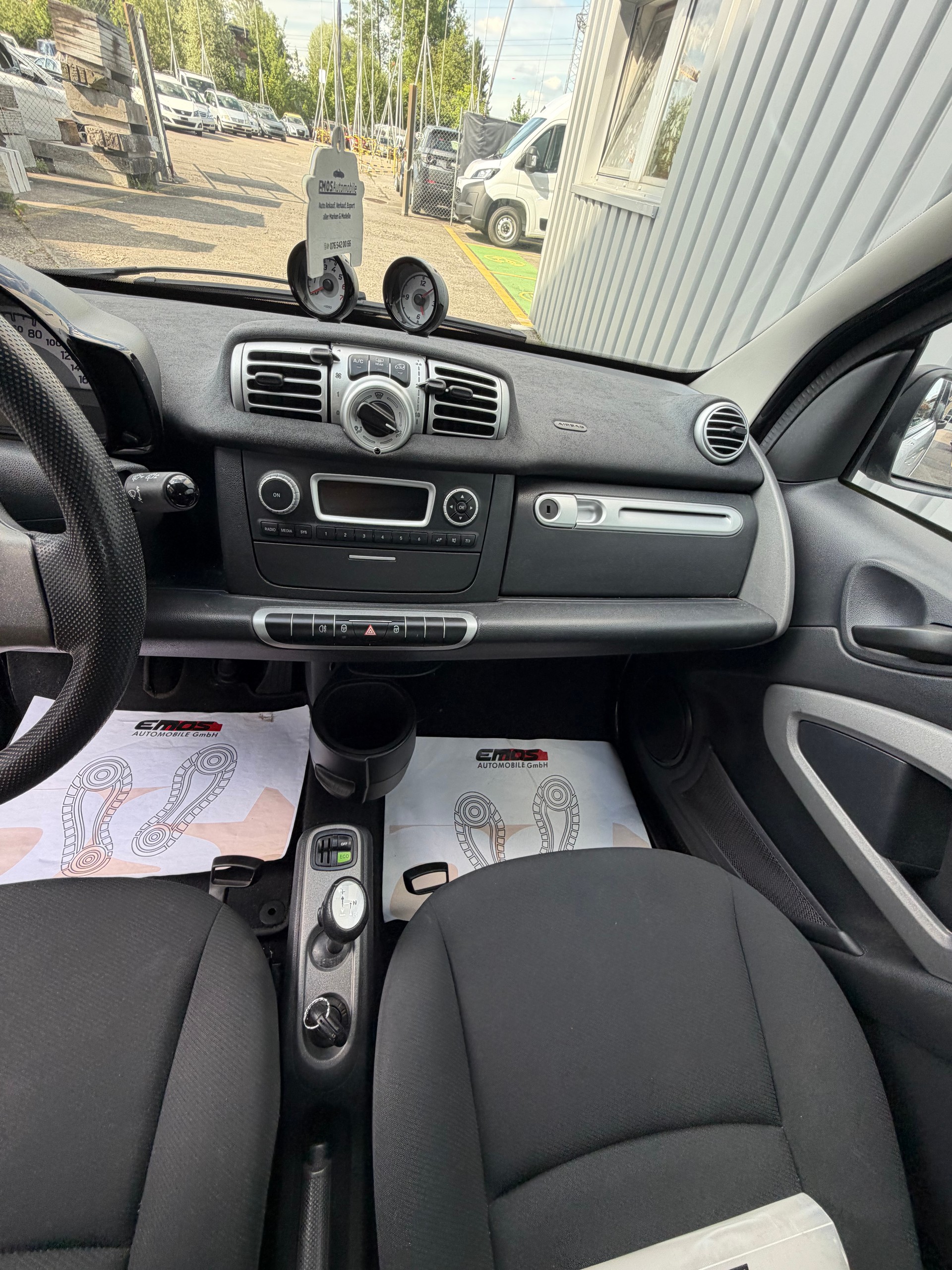 SMART fortwo black & white limited mhd softouch-image-10