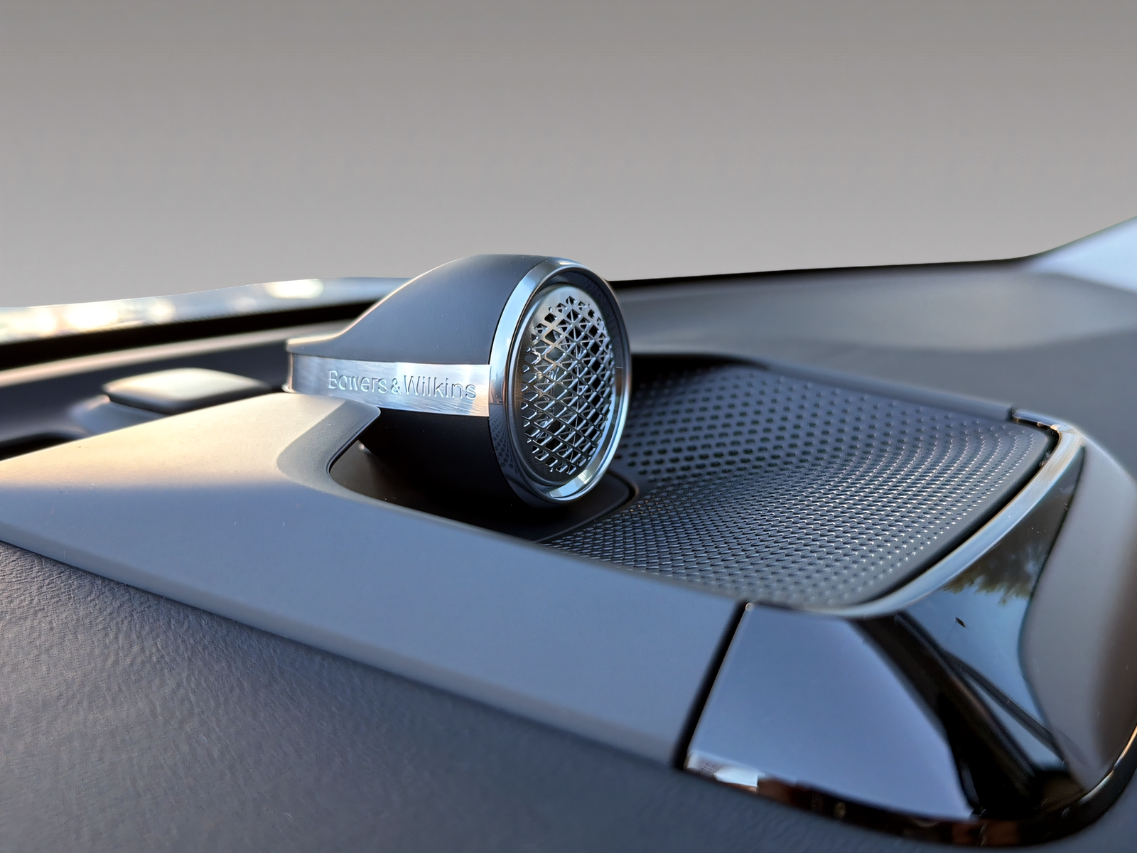 VOLVO EX90 Twin 111 kWh Ultra AWD-image-9