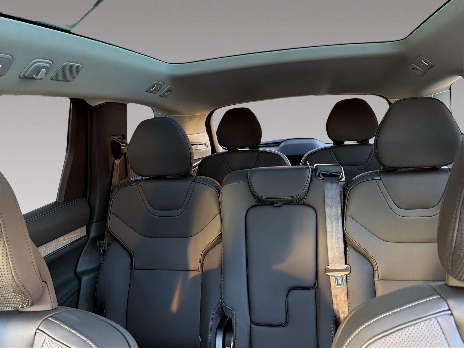 VOLVO EX90 Twin 111 kWh Ultra AWD-image-23