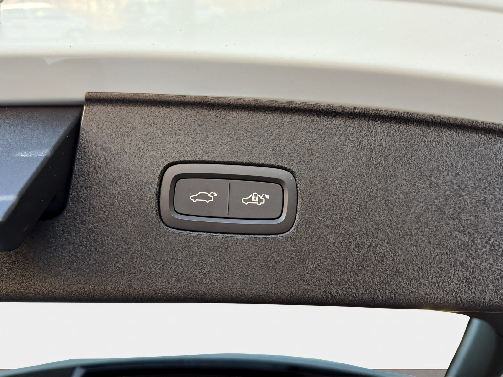 VOLVO EX90 Twin 111 kWh Ultra AWD-image-20