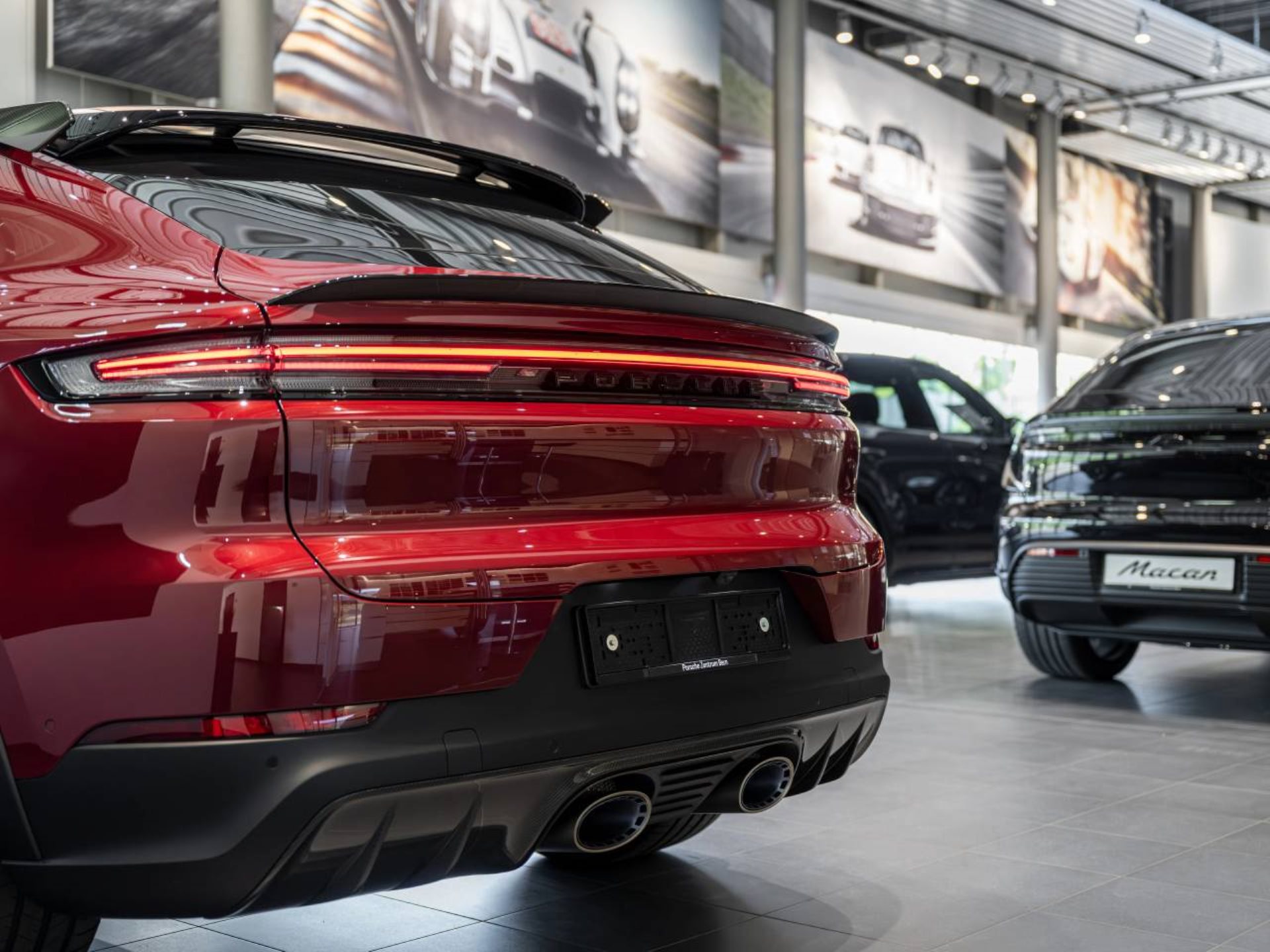 PORSCHE Cayenne Turbo E-Hybrid Coupé mit GT-Paket-image-26