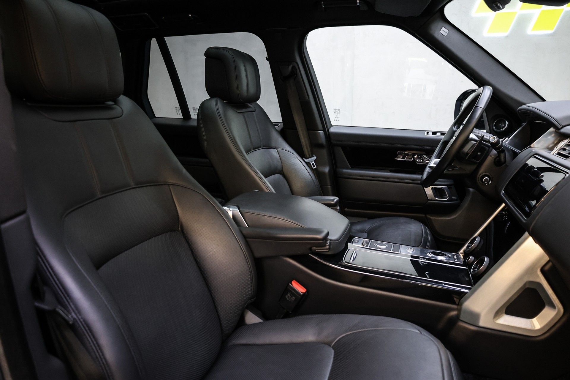 LAND ROVER Range Rover 3.0 I6D Vogue-image-42