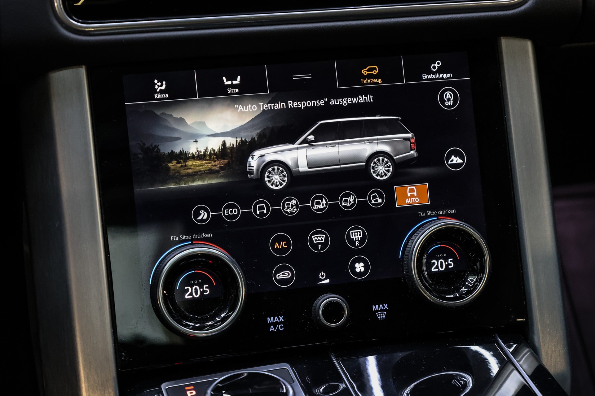 LAND ROVER Range Rover 3.0 I6D Vogue-image-26