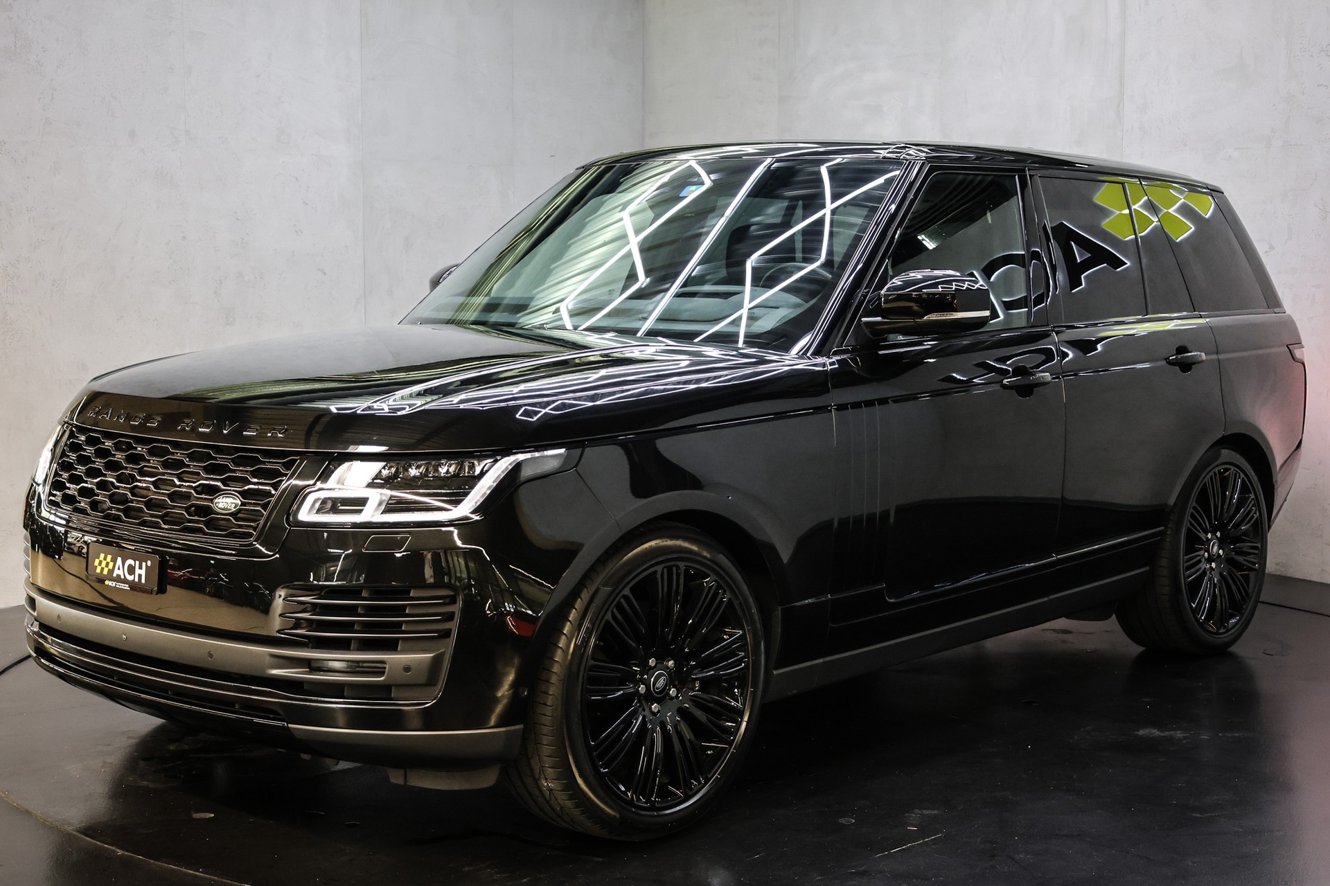 LAND ROVER Range Rover 3.0 I6D Vogue-showroom-element-2
