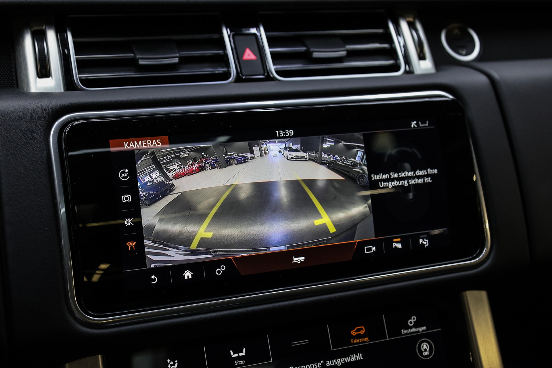 LAND ROVER Range Rover 3.0 I6D Vogue-image-25