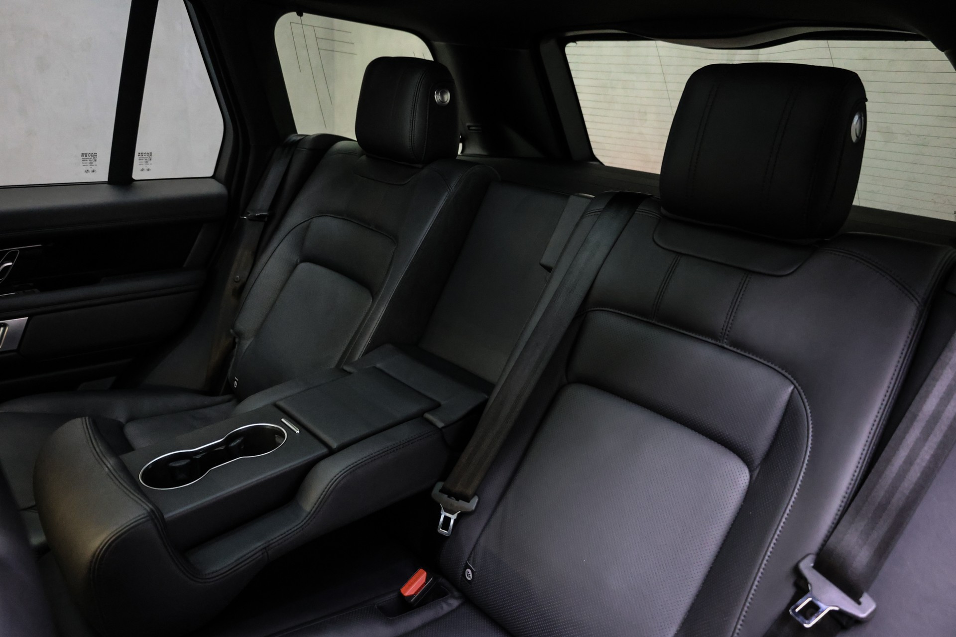 LAND ROVER Range Rover 3.0 I6D Vogue-image-31