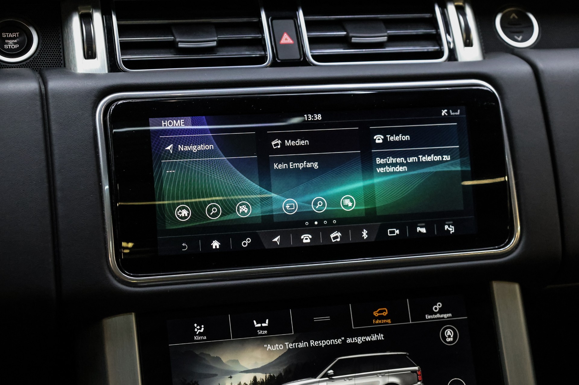LAND ROVER Range Rover 3.0 I6D Vogue-image-23