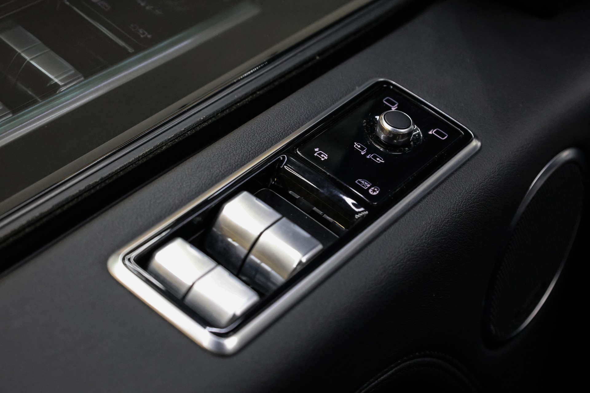 LAND ROVER Range Rover 3.0 I6D Vogue-image-40