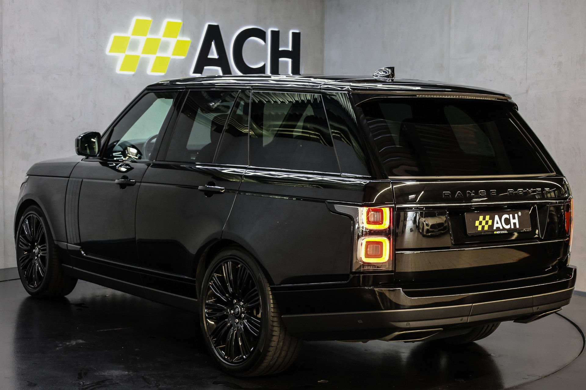 LAND ROVER Range Rover 3.0 I6D Vogue-showroom-element-3