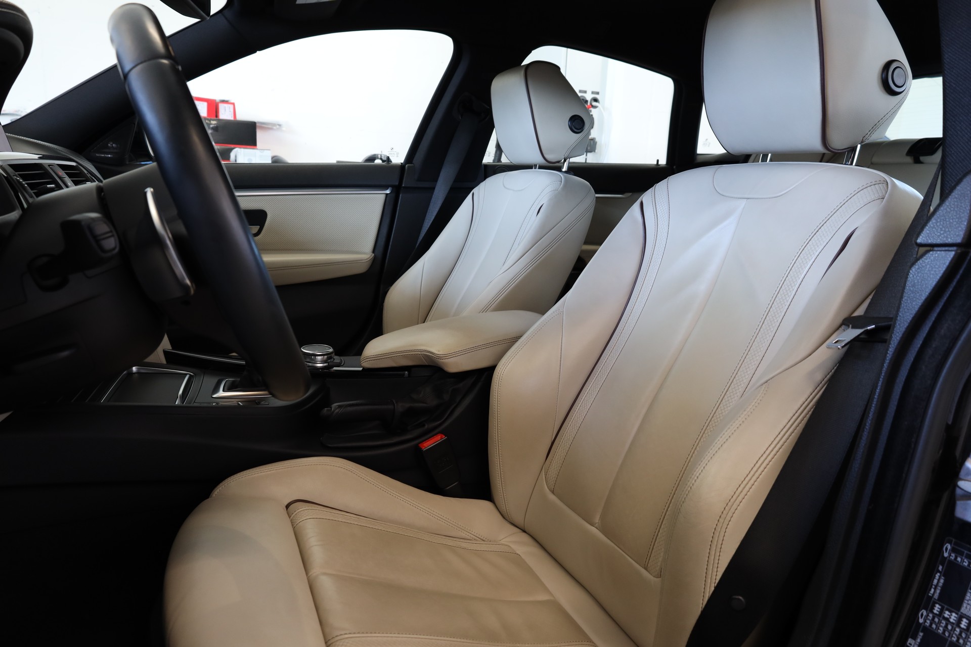 BMW 440i Gran Coupé xDrive M Sport Steptronic-image-11