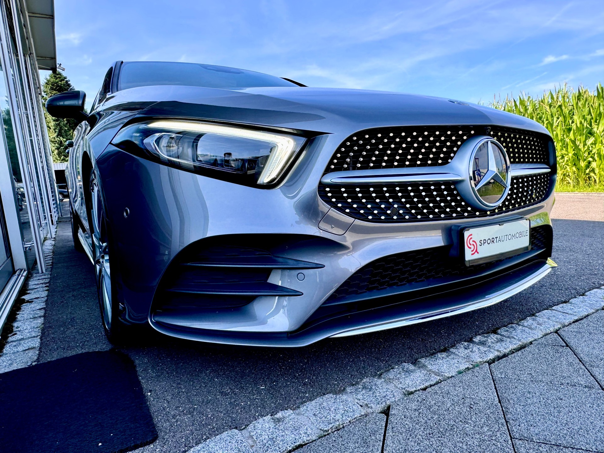 MERCEDES-BENZ A 200 AMG Line 7G-DCT-image-3