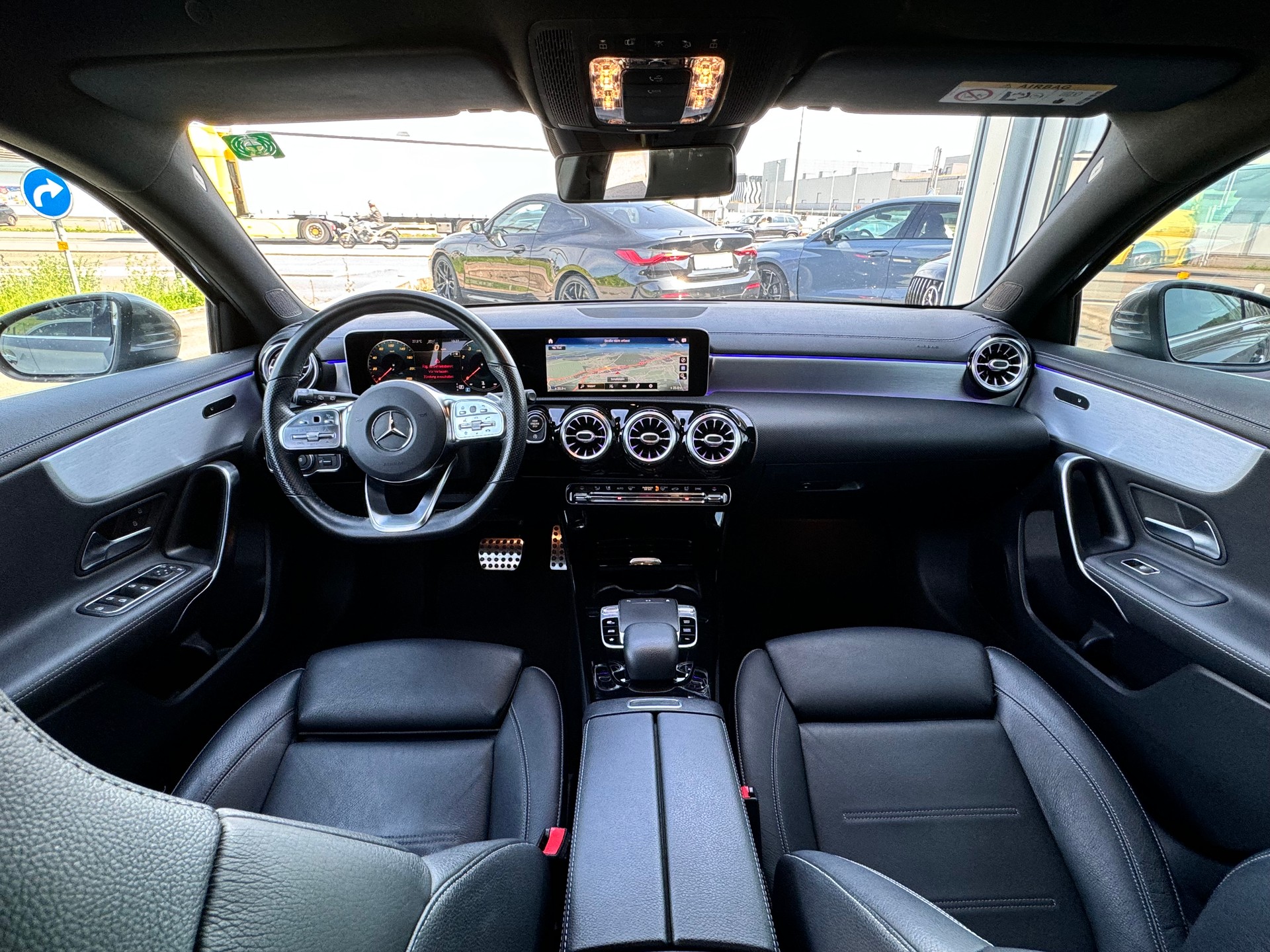 MERCEDES-BENZ A 200 AMG Line 7G-DCT-image-9
