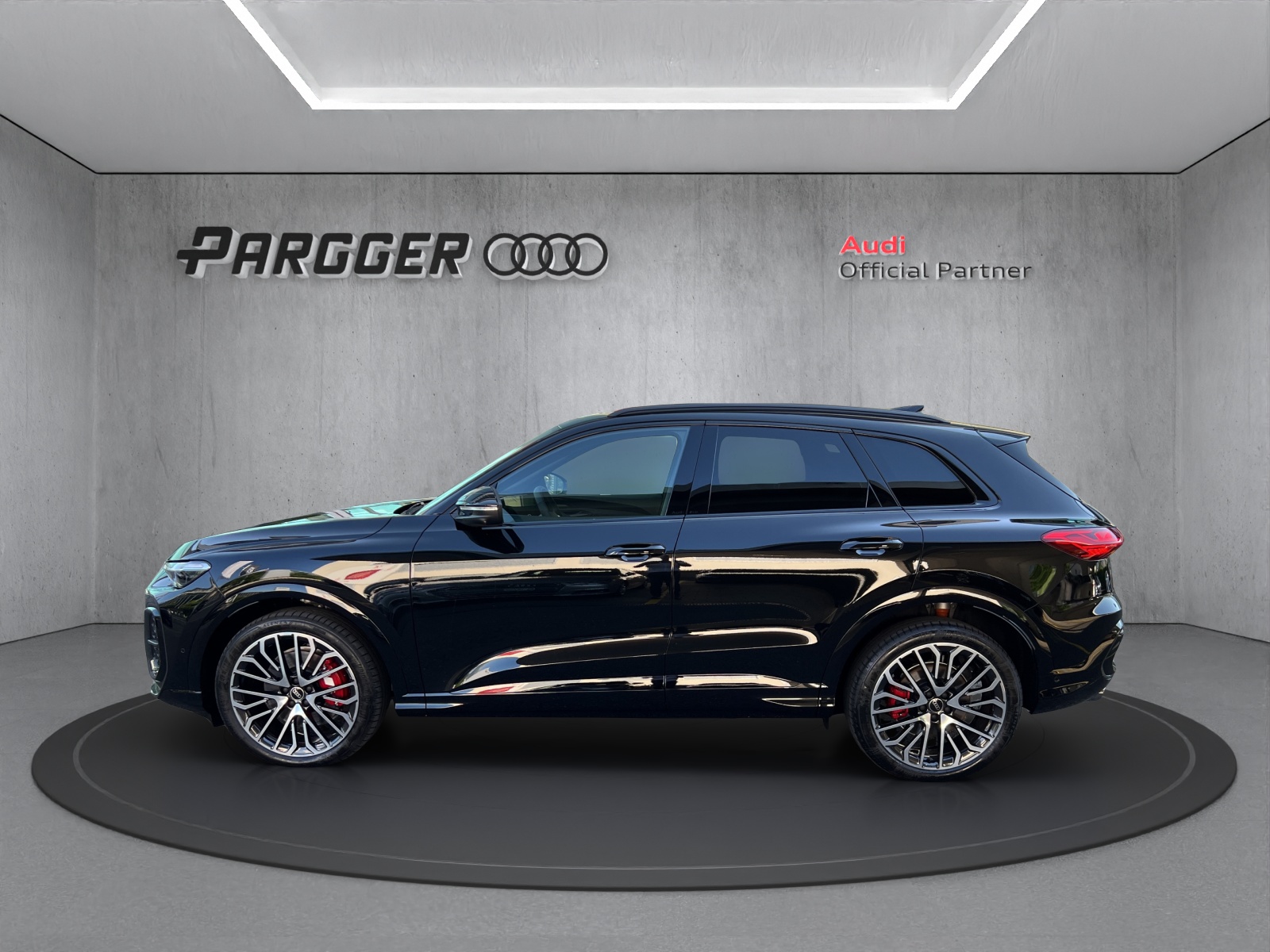 AUDI SQ5 TFSI quattro S-tronic-showroom-element-2