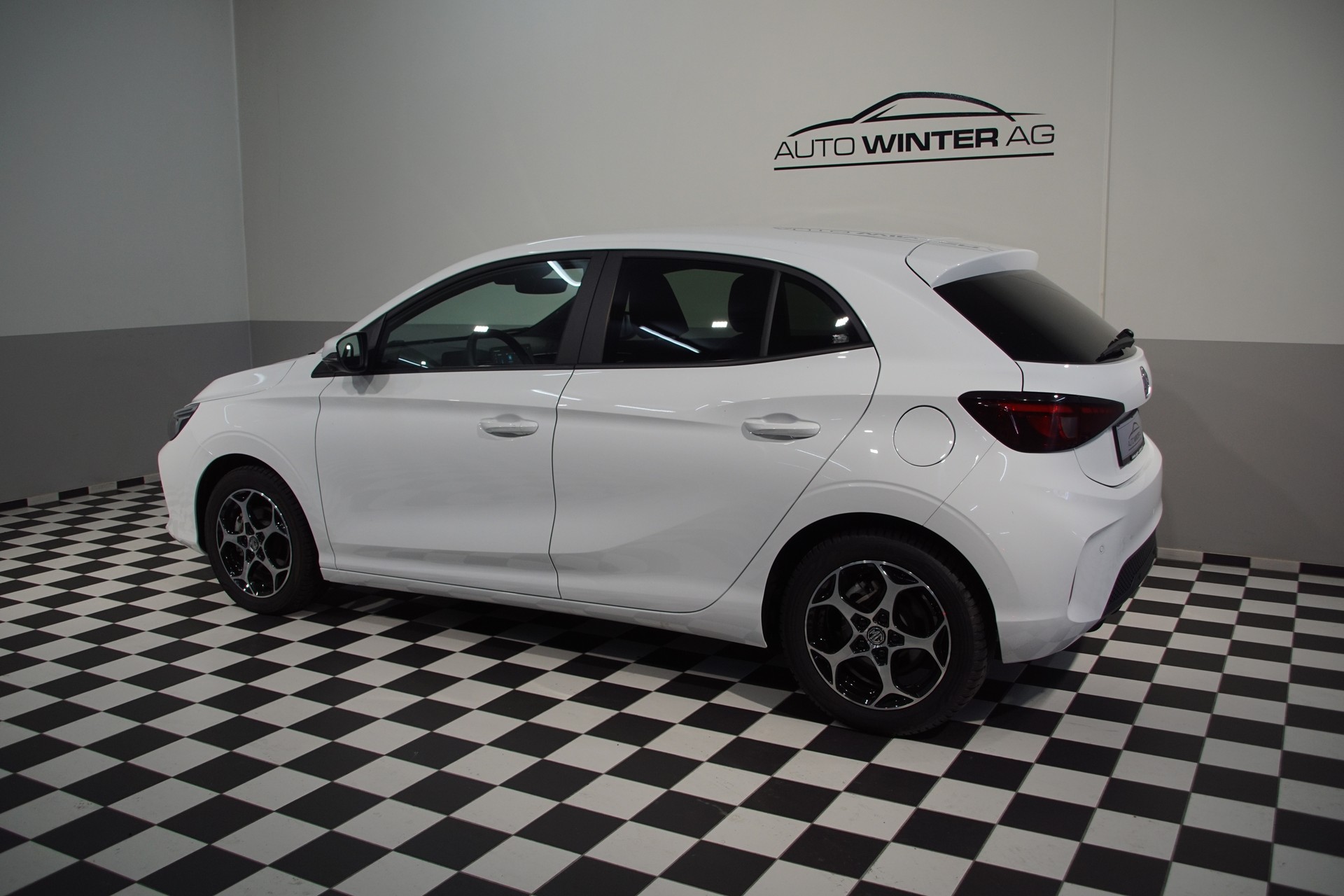 MG 3 1.5 Hybrid Luxury Aut. **Swiss-Edition**-image-7