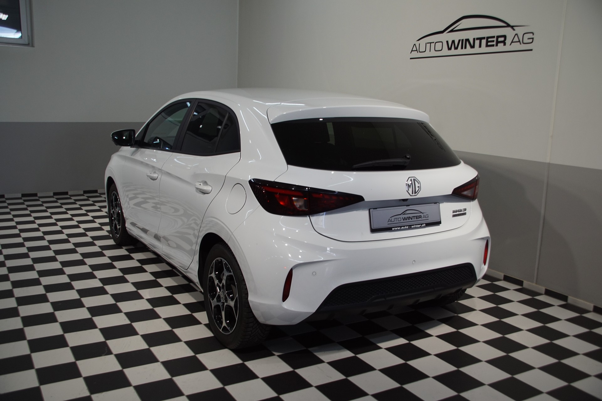 MG 3 1.5 Hybrid Luxury Aut. **Swiss-Edition**-image-5
