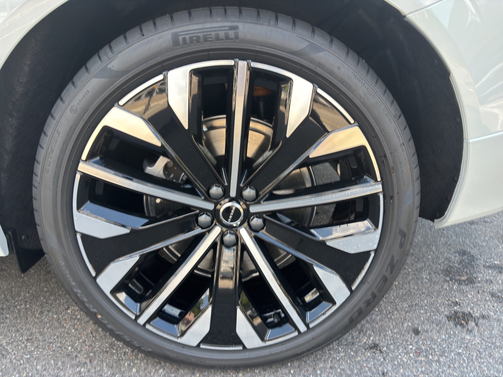 VOLVO XC60 2.0 T8 TE Ultra Dark eAWD-image-15