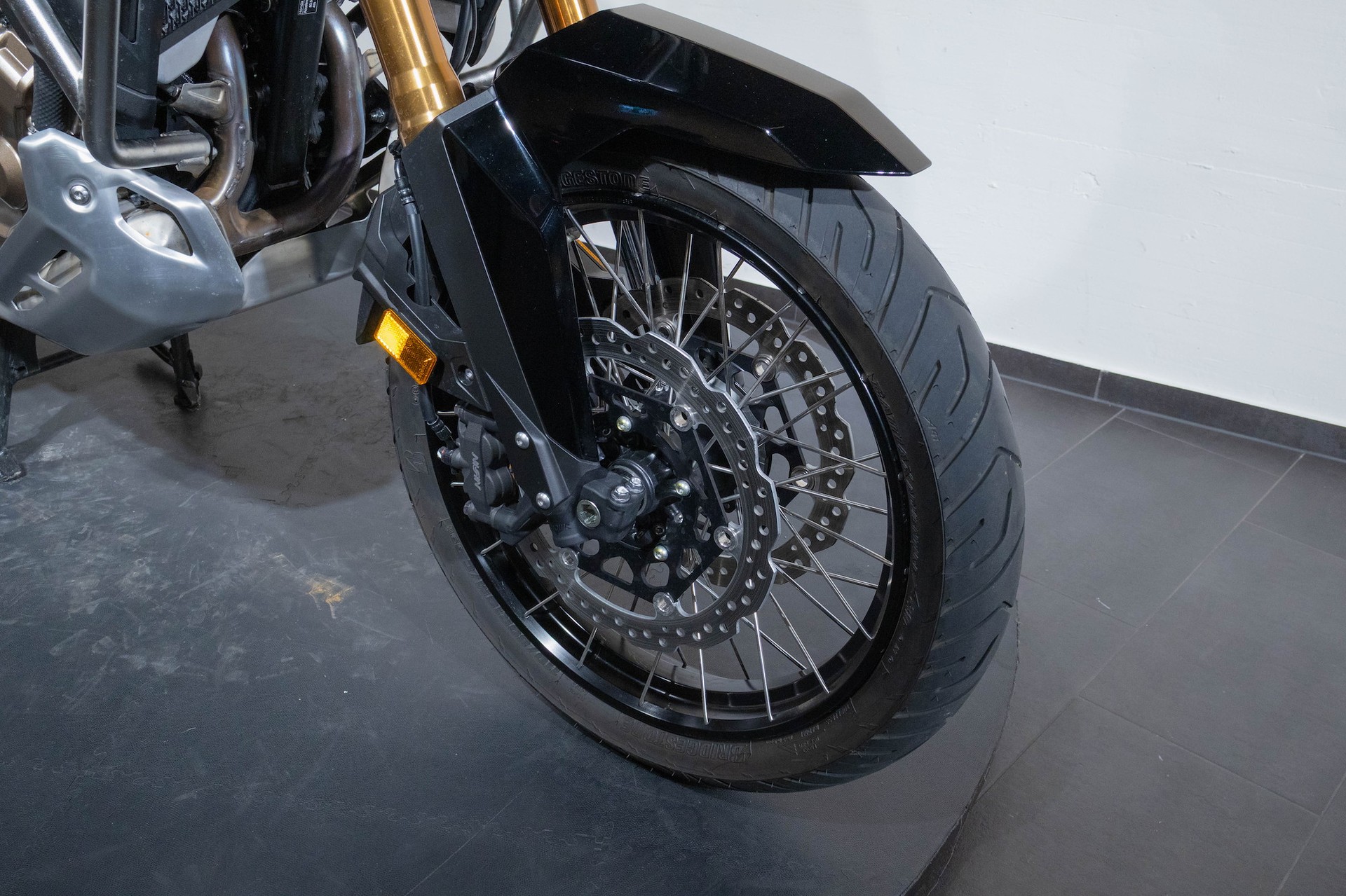 HONDA CRF 1100 L Africa Twin-image-10