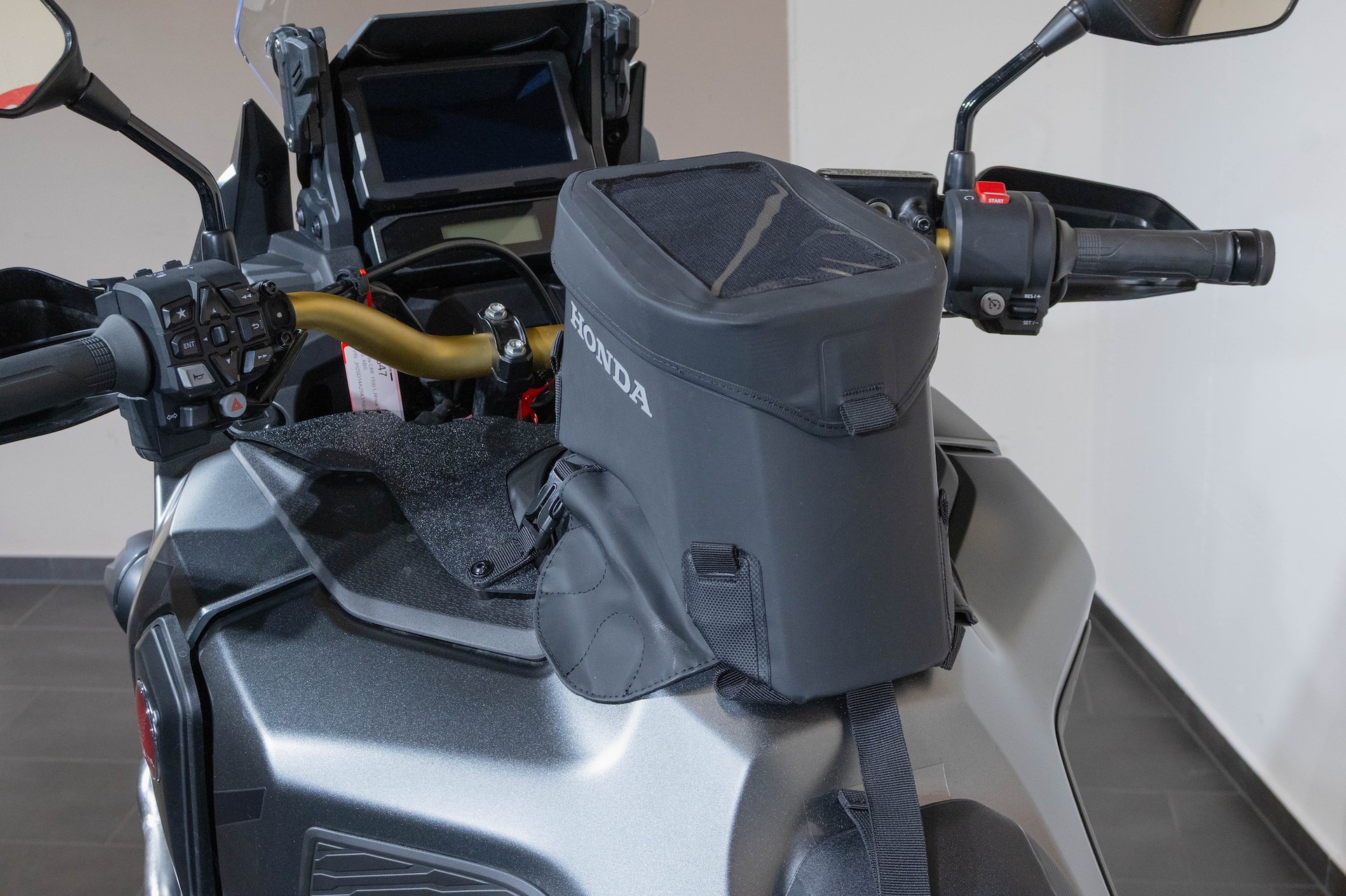 HONDA CRF 1100 L Africa Twin-image-14