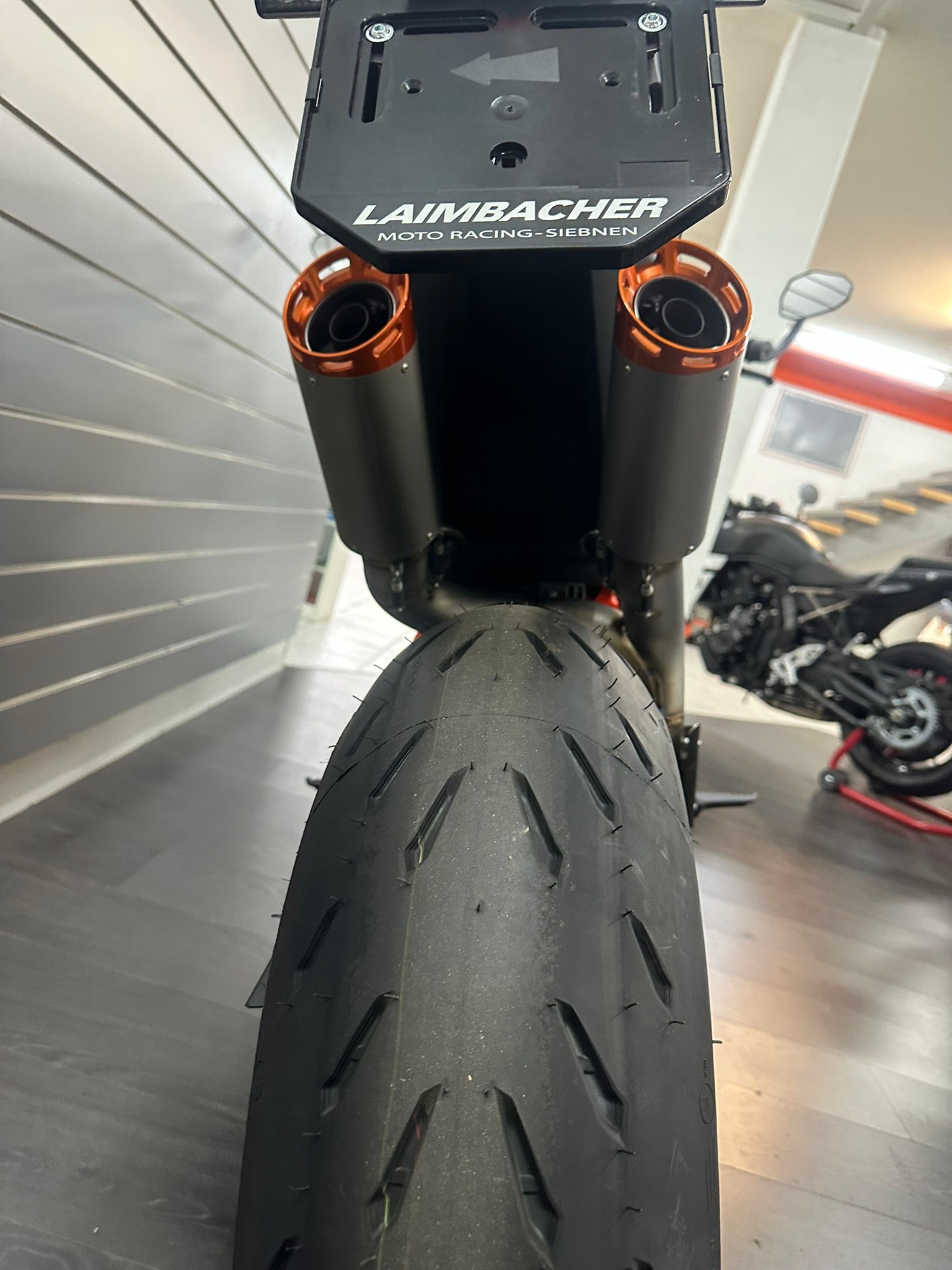 KTM 1390 Super Duke R-image-3