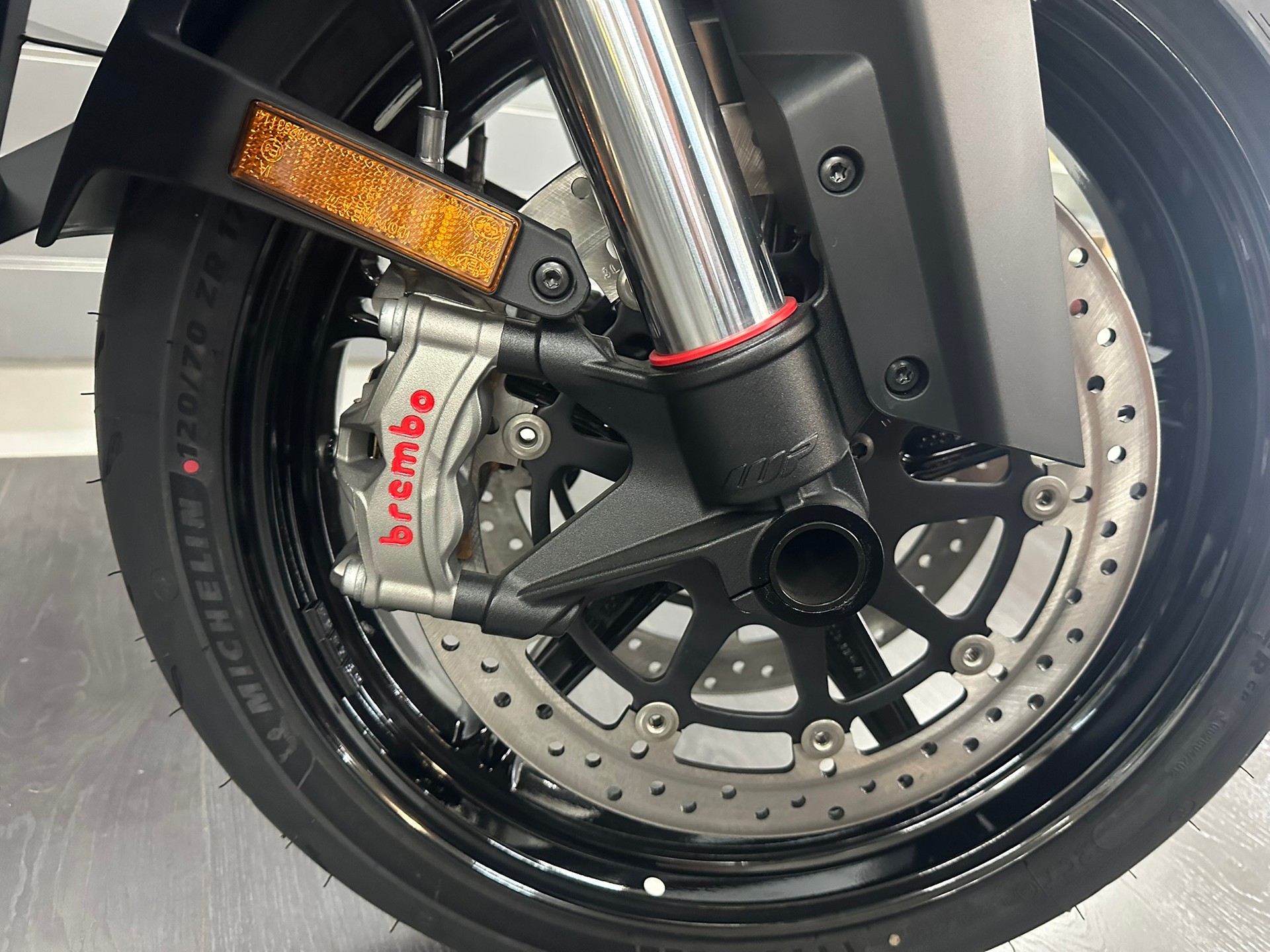 KTM 1390 Super Duke R-image-6