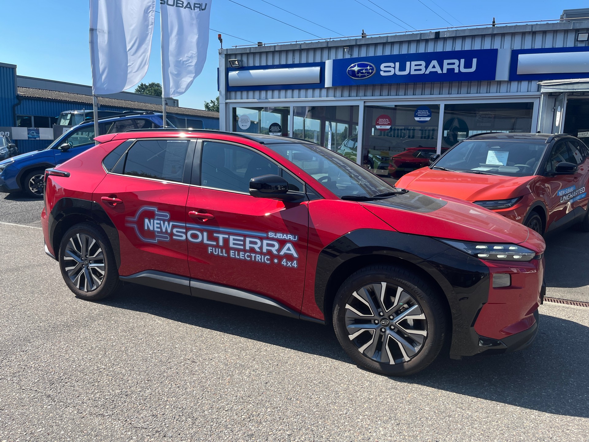 SUBARU Solterra eV Luxury AWD-showroom-element-1