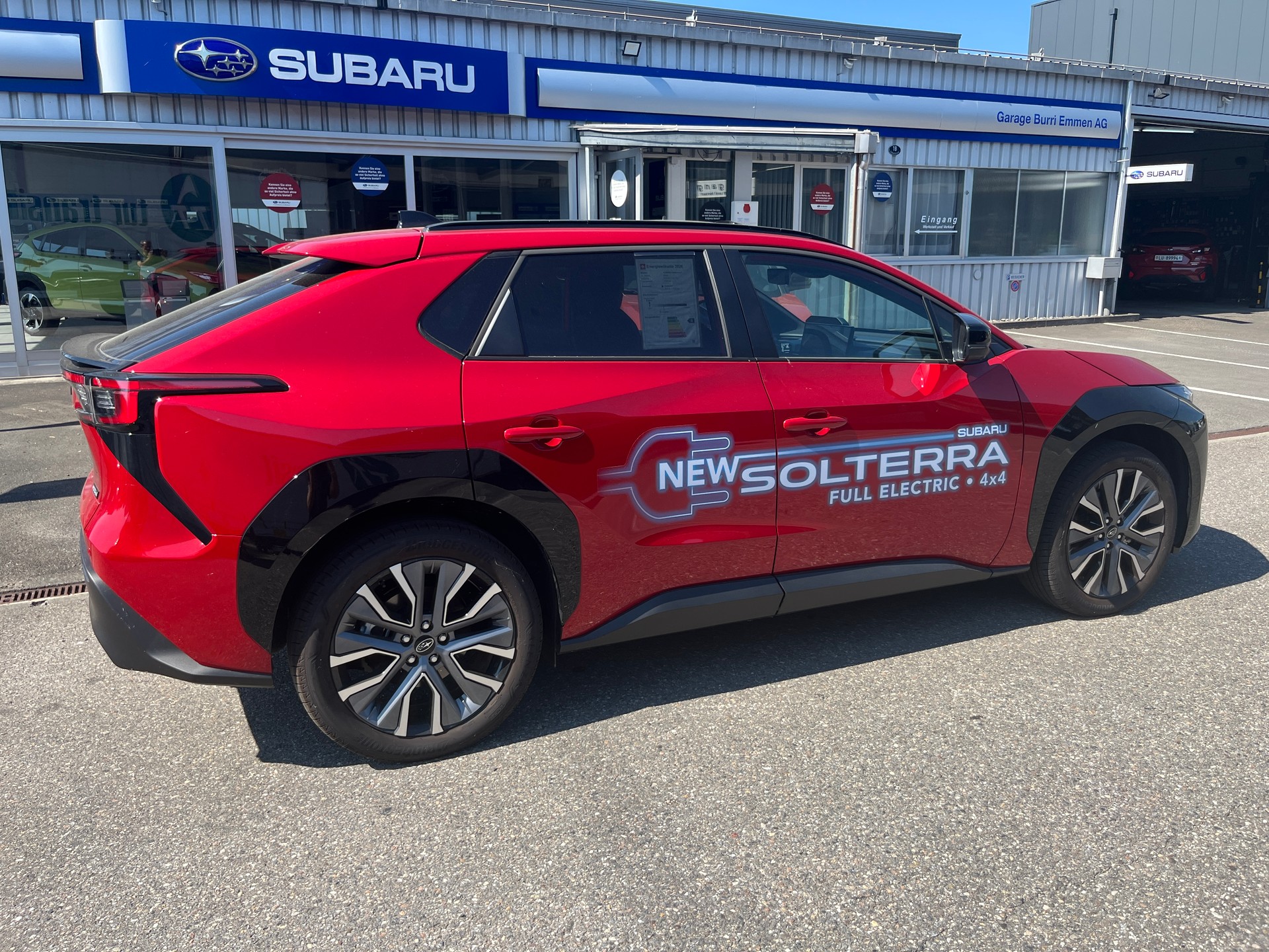 SUBARU Solterra eV Luxury AWD-showroom-element-3