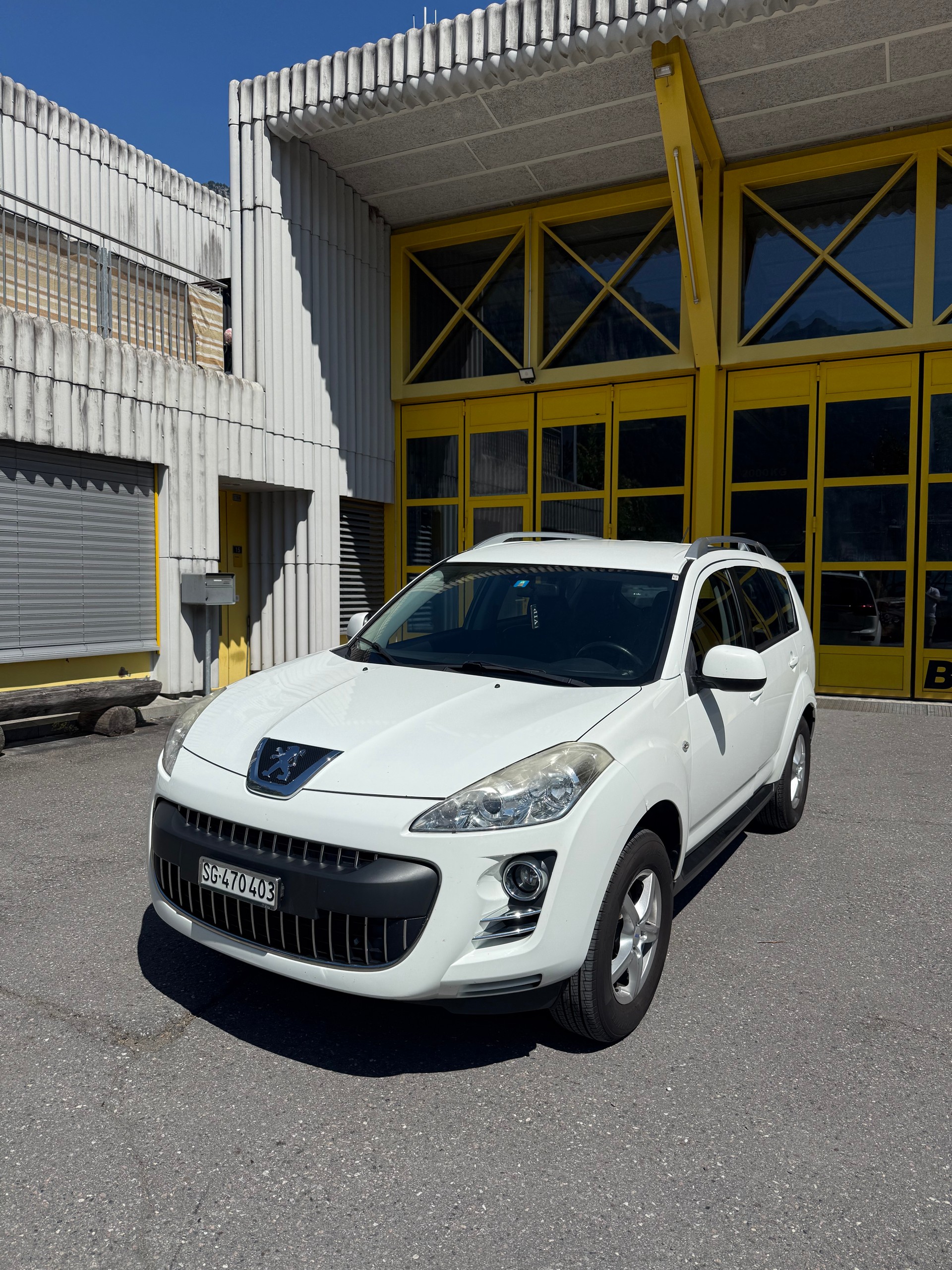 PEUGEOT 4007 2.2 HDi Dynamic DCS6