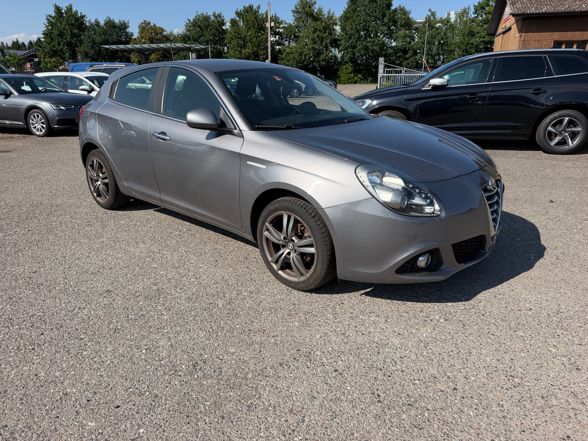 ALFA ROMEO Giulietta 2.0 JTDM Distinctive-showroom-element-2