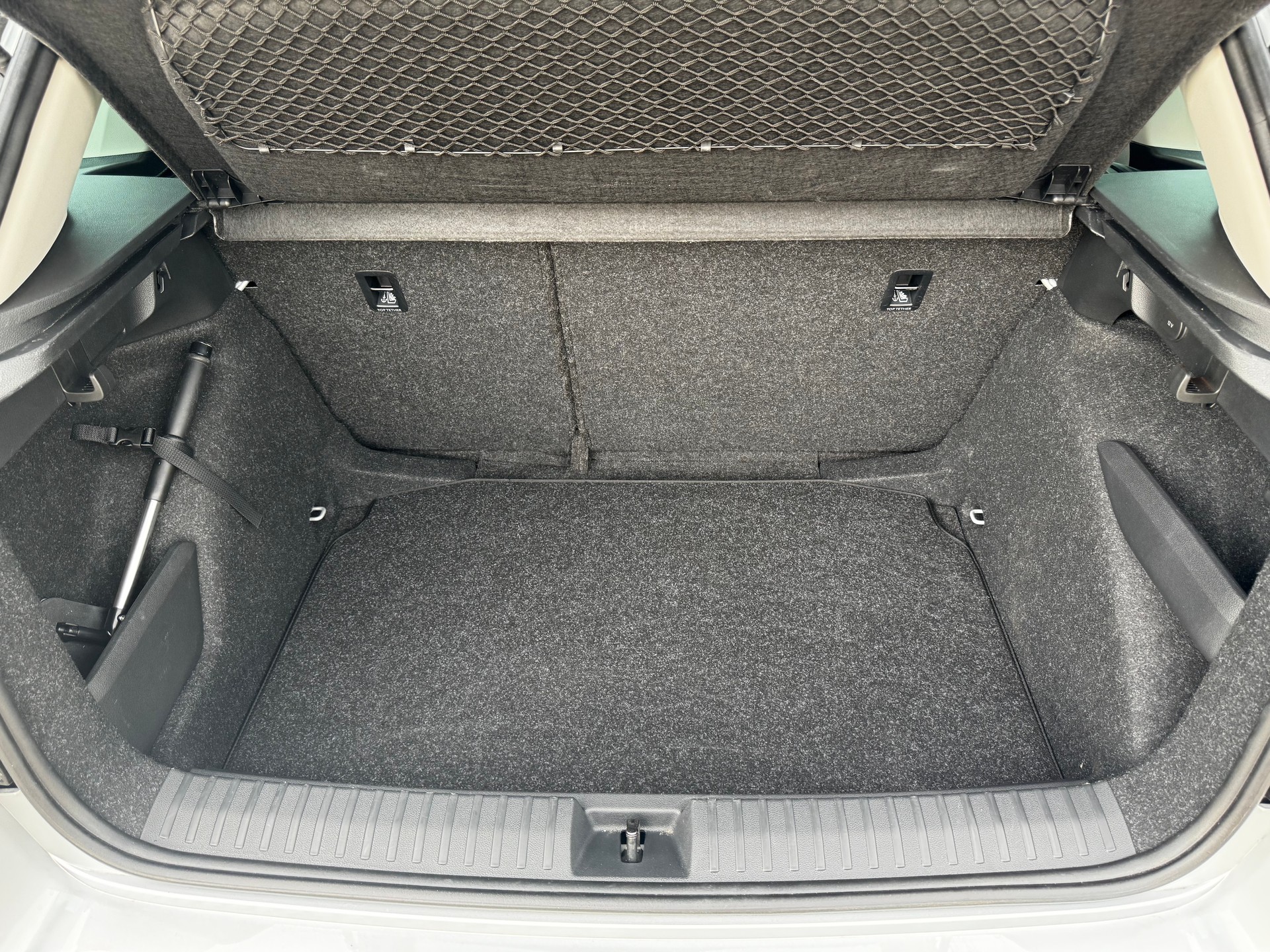 SKODA KAMIQ 1.0 TSI Tour-image-16