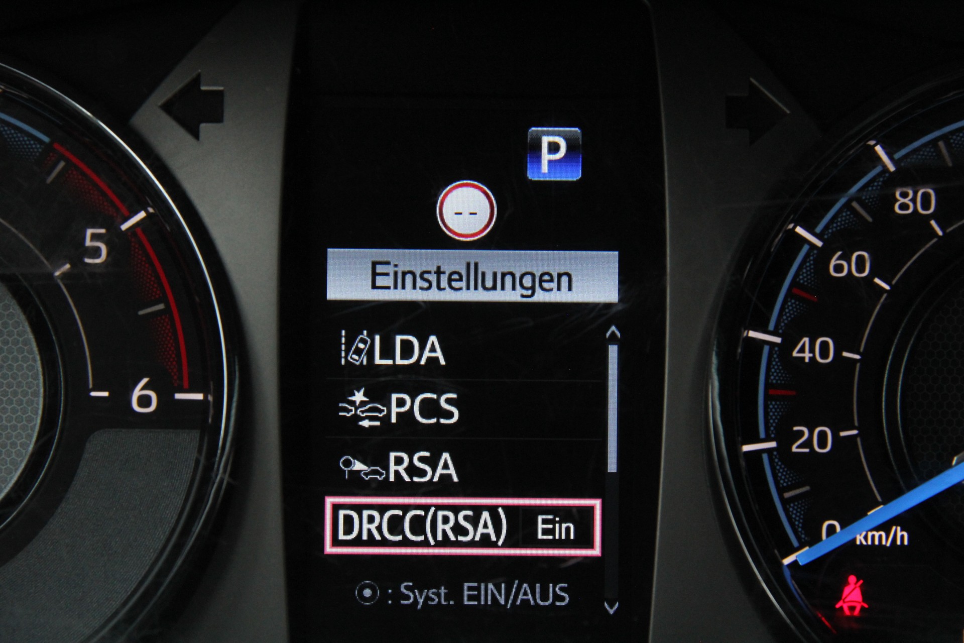 TOYOTA Hilux 2.8d MHEV Invincible Double Cab 4x4 *3500Kg-ANHÄNGEKUPPLUNG* *360°-KAMERA* *LEDER* *JBL-SOUND* 4xSITZHEIZUNG-image-14