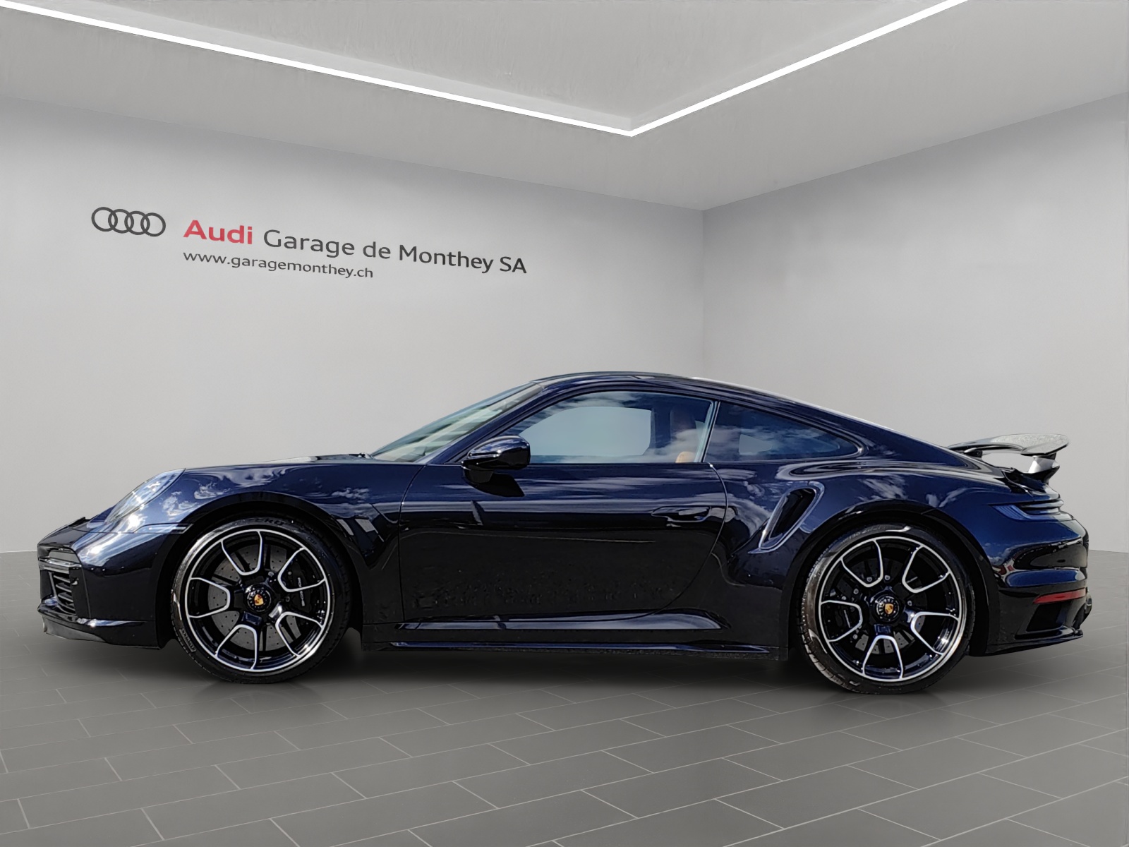 PORSCHE 911 Turbo S PDK