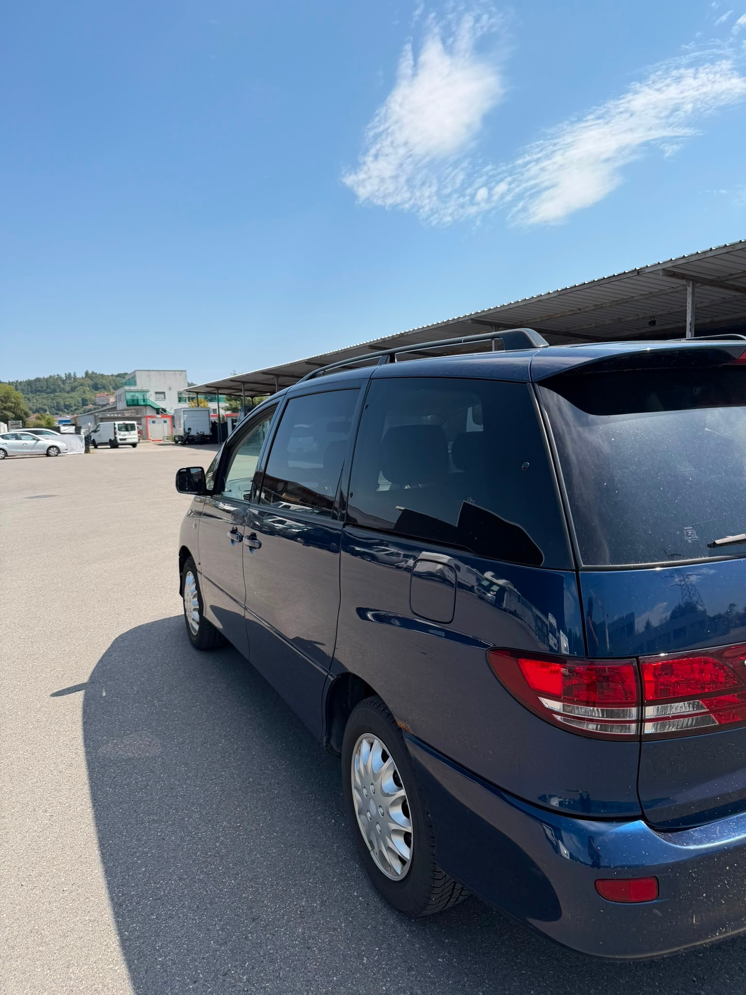 TOYOTA PREVIA-image-1