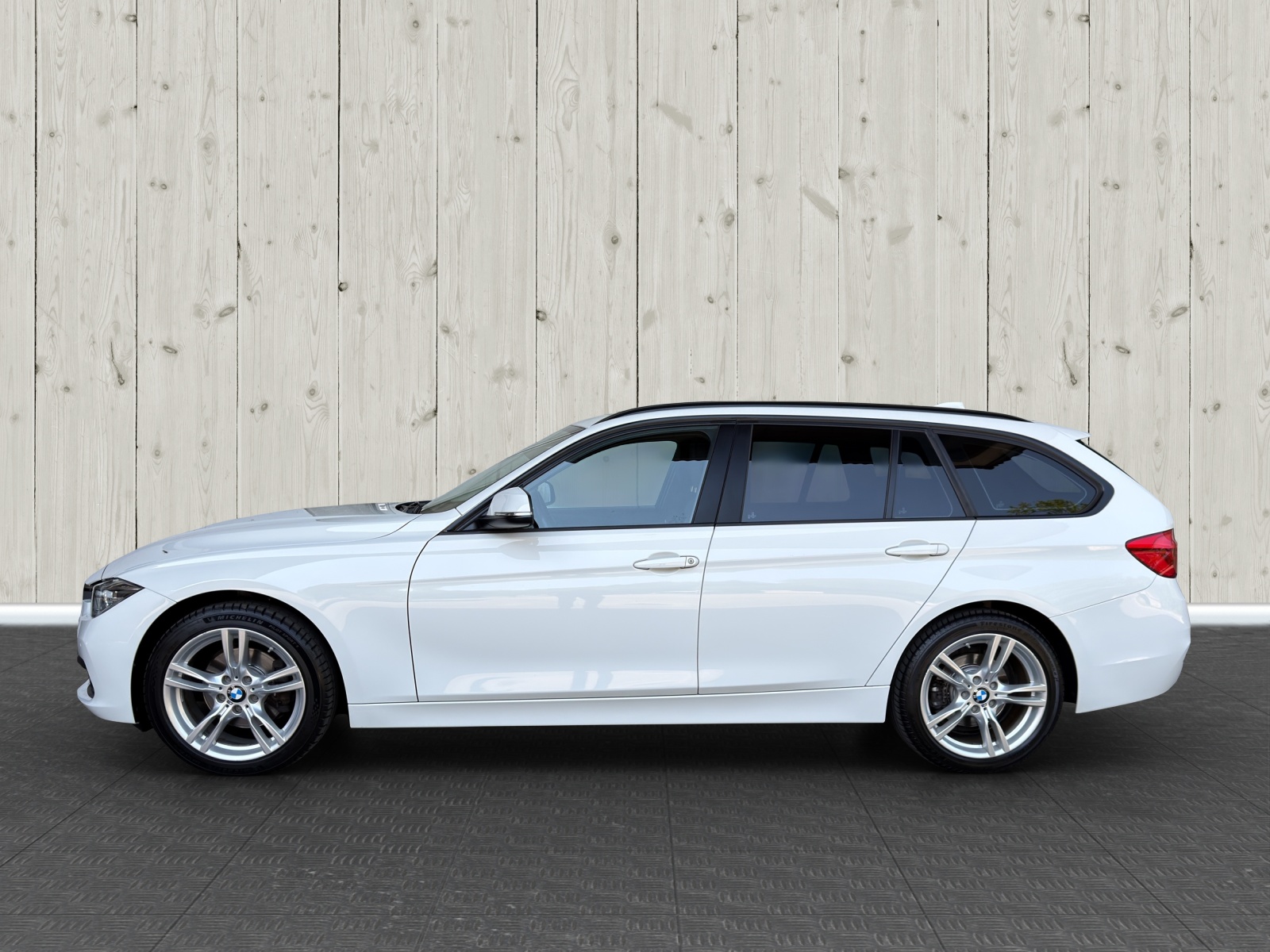 BMW 320d xDrive Touring Swiss Advantage Sport Stept-image-3