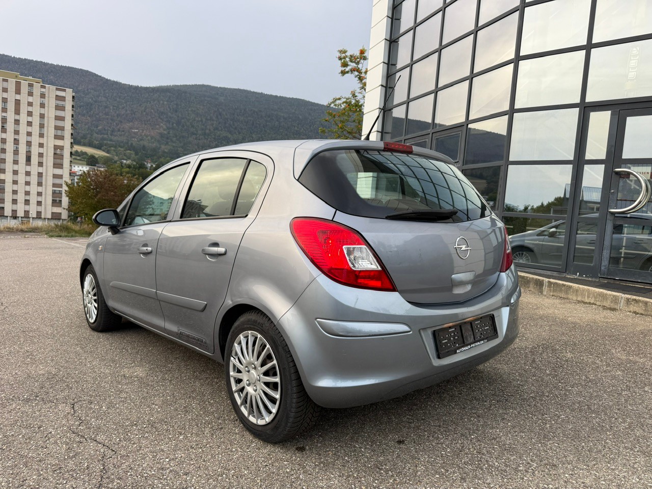 OPEL Corsa 1.4 TP Enjoy-image-4