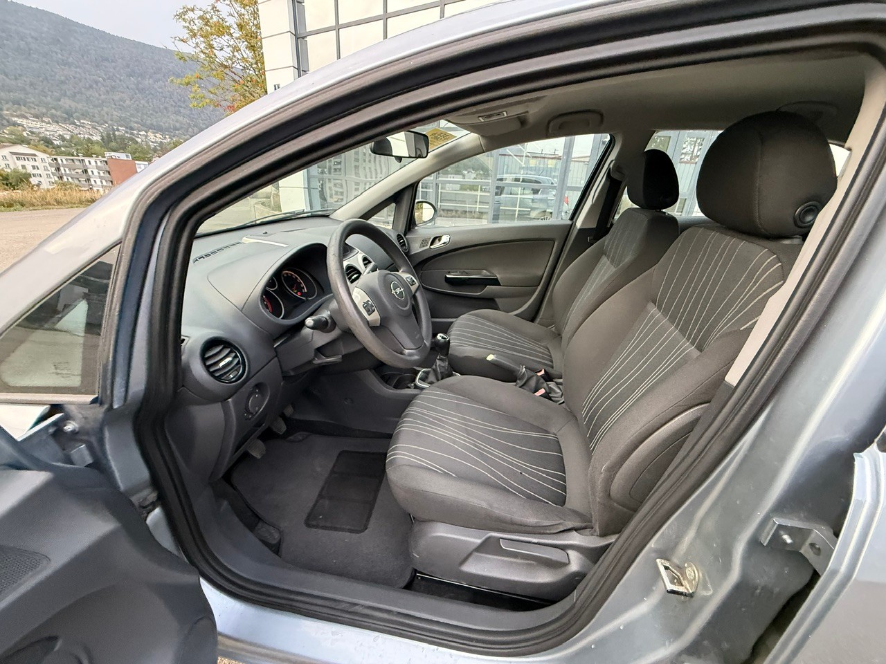 OPEL Corsa 1.4 TP Enjoy-image-12