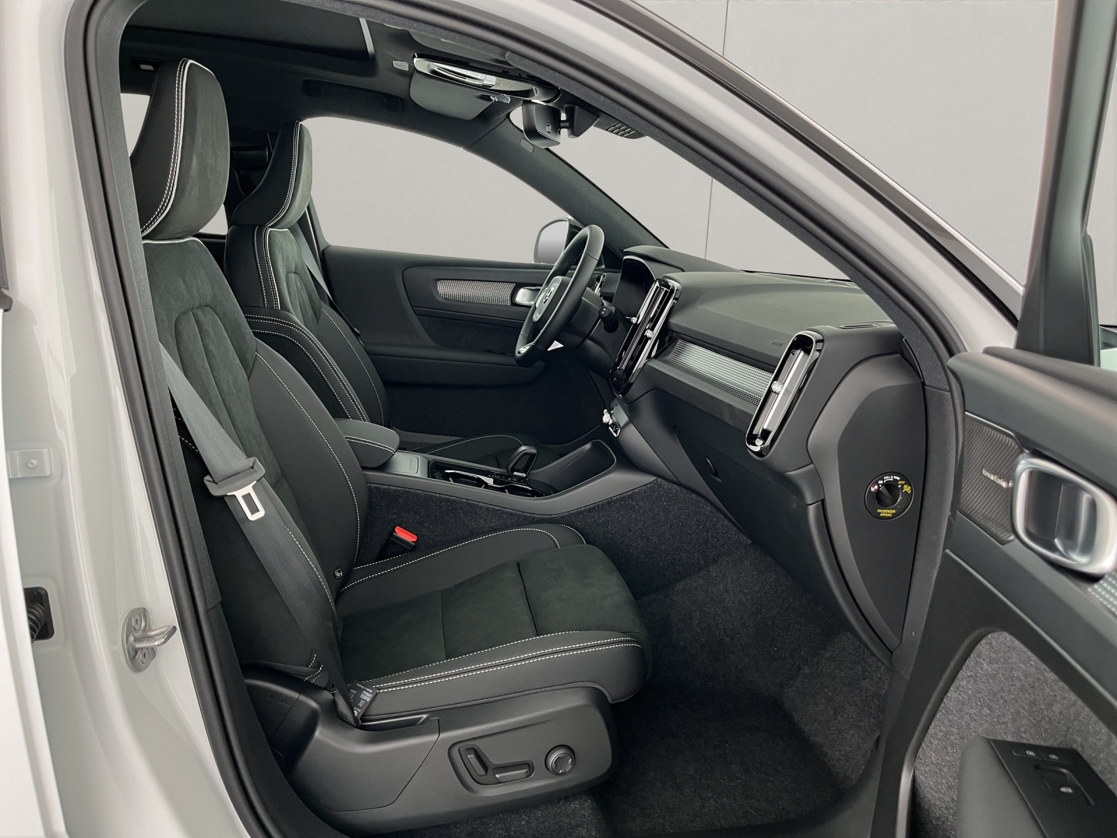 VOLVO EX40 Twin Black Edition AWD-image-14