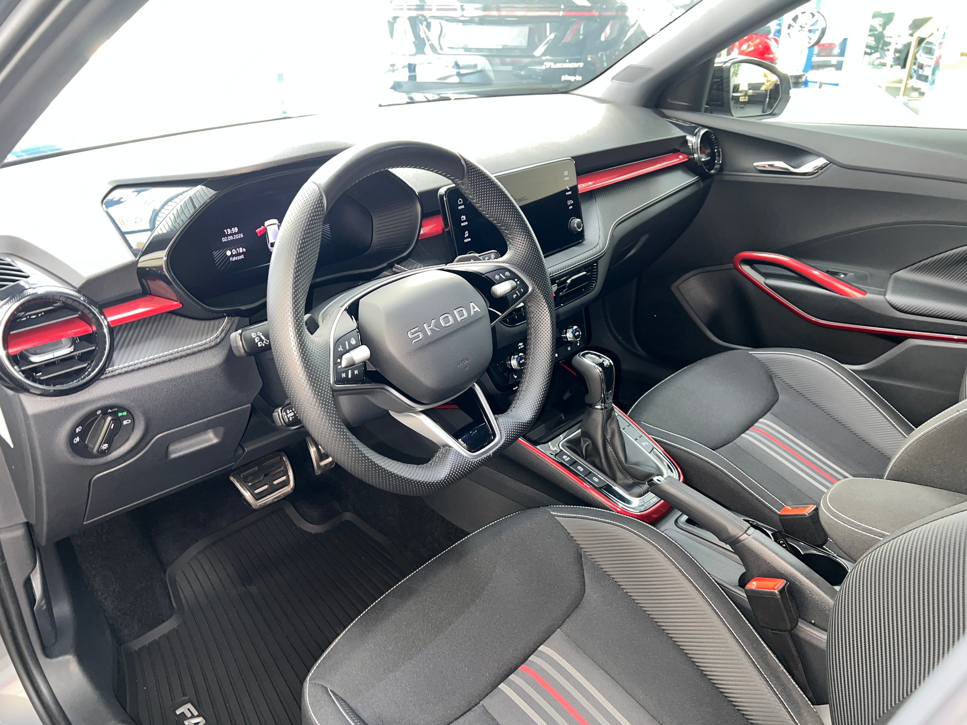 SKODA Fabia 1.5 TSI Monte Carlo DSG / 4 Jahre Garantie-image-10
