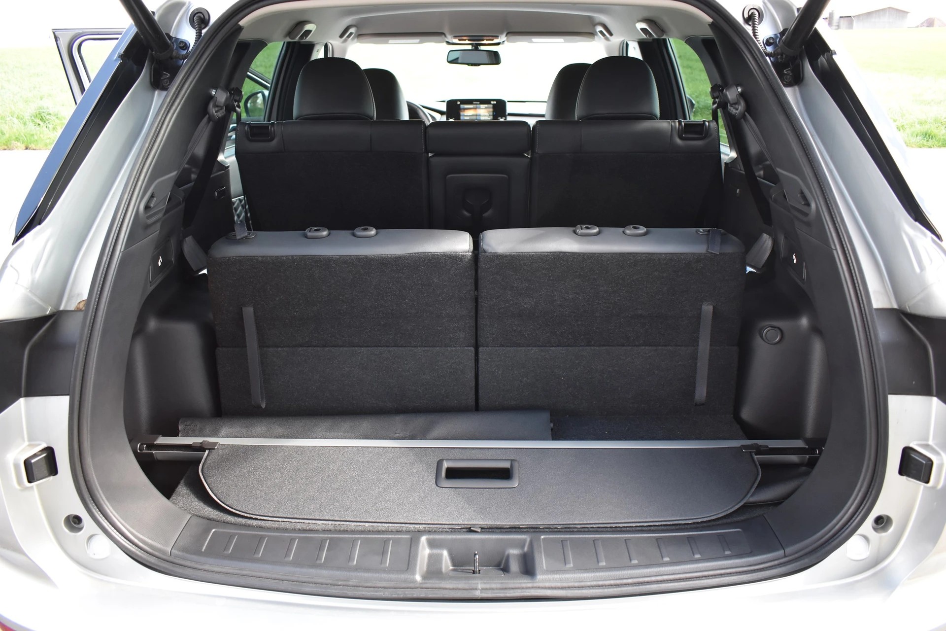 MITSUBISHI OUTLANDER S-AWC-image-5