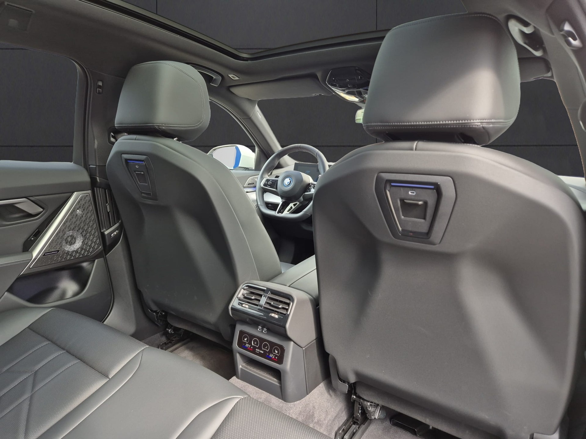 BMW 550e xDrive Touring M Sport Pro Steptronic-image-16