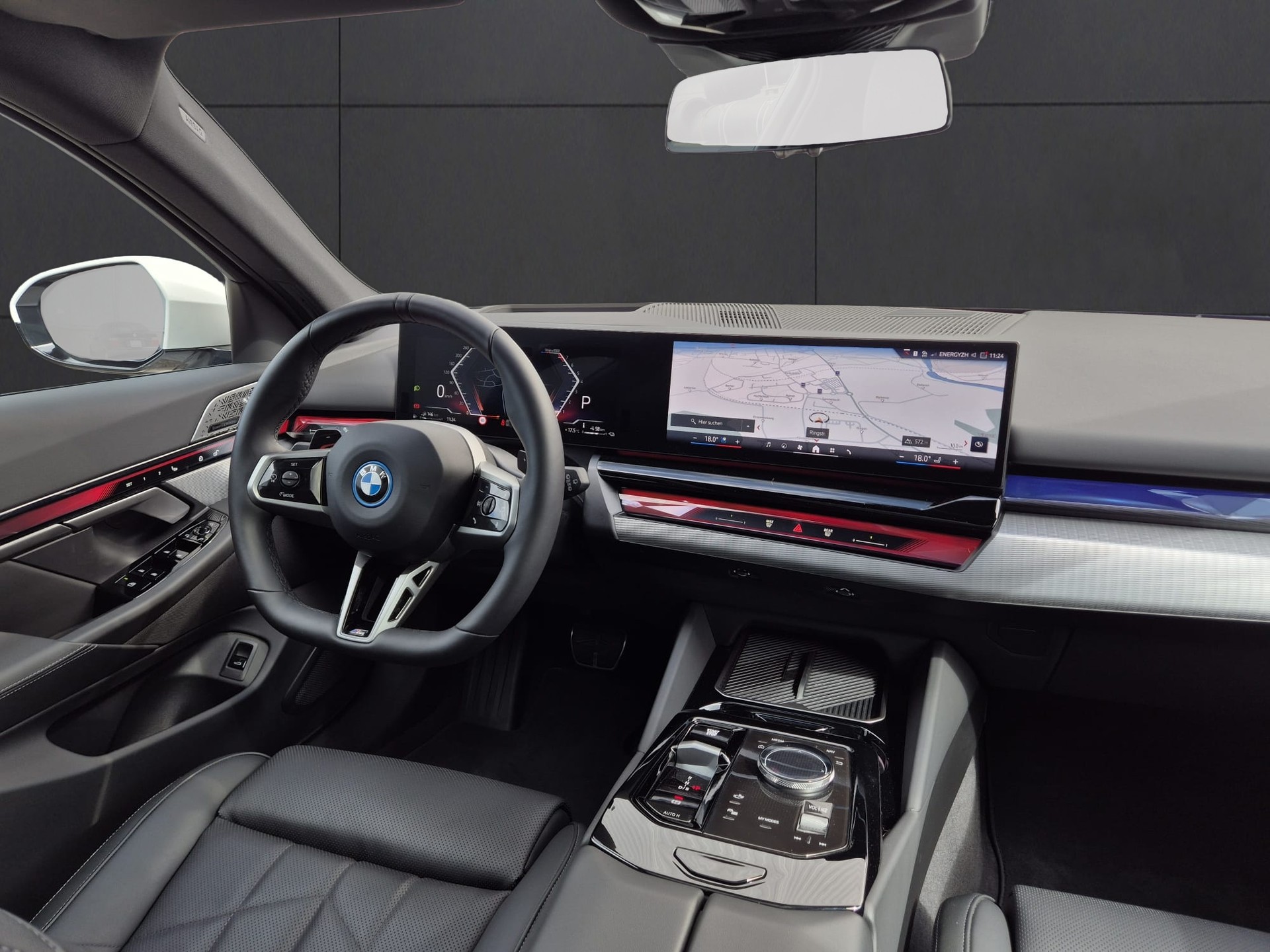 BMW 550e xDrive Touring M Sport Pro Steptronic-image-19