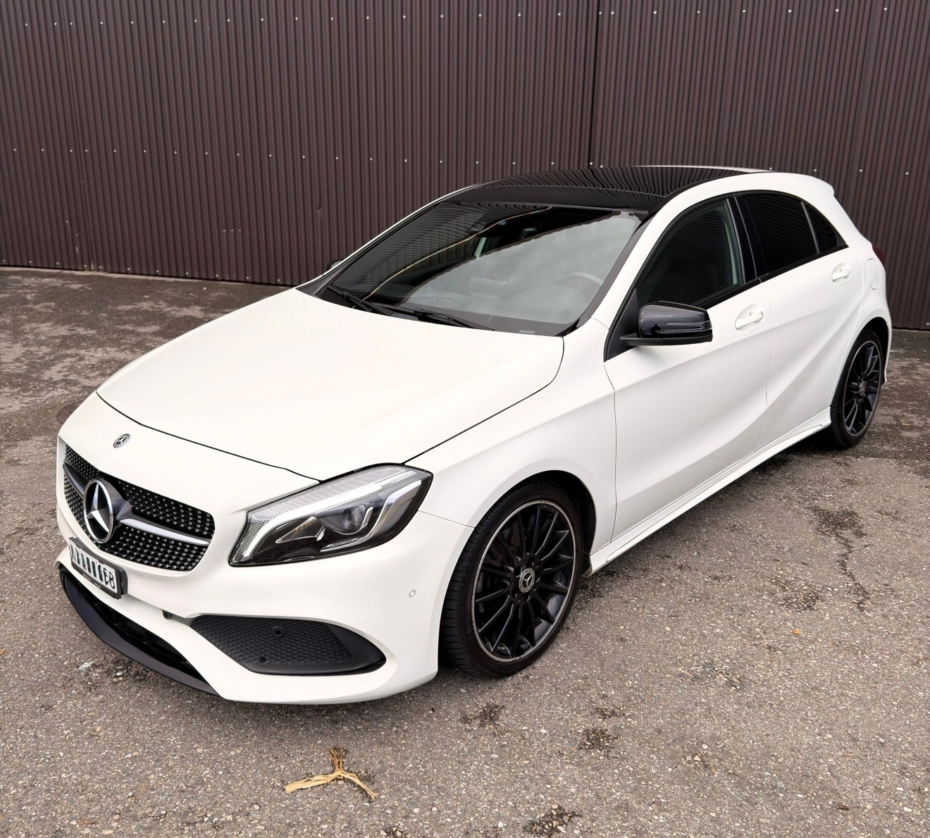 MERCEDES-BENZ A 200 d AMG Line