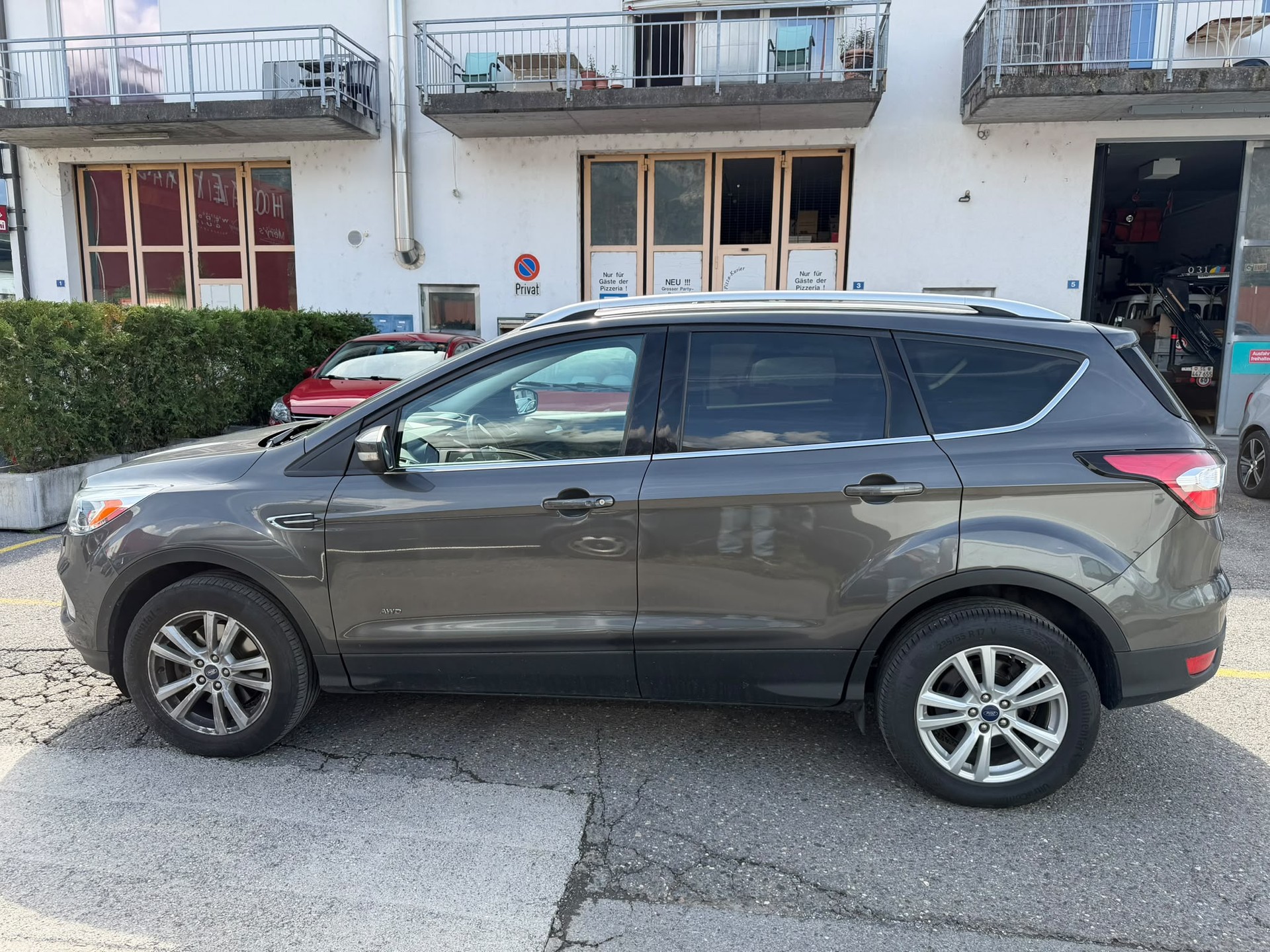 FORD Kuga 1.5 SCTi Carving 4WD Automatic-image-2